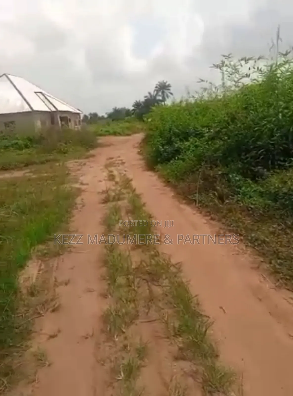 For Sale : 1.6 Hectares Near Uniuyo Teaching Hospital, Uyo