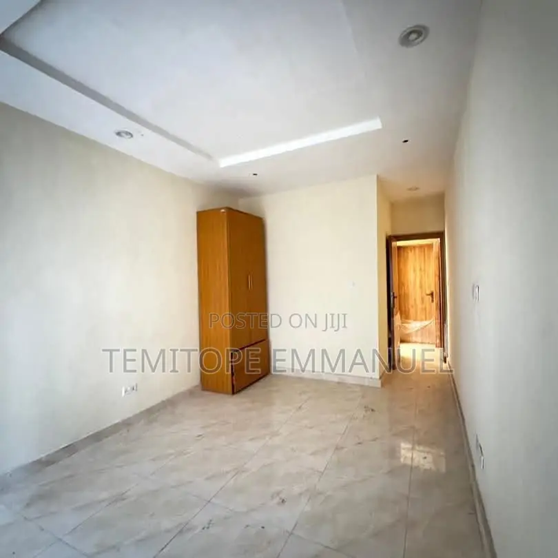 Furnished 3bdrm Apartment in Yaba, Lagos for sale