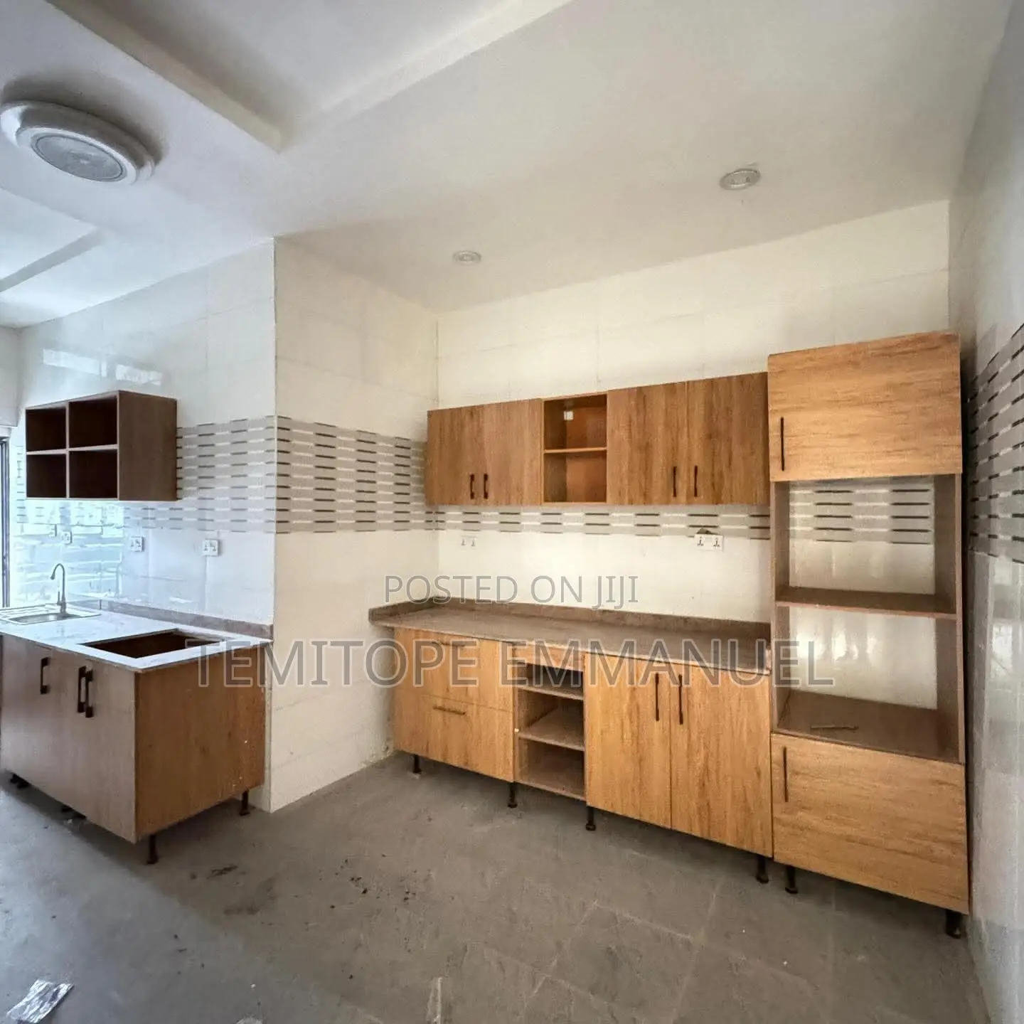 Furnished 3bdrm Apartment in Yaba, Lagos for sale