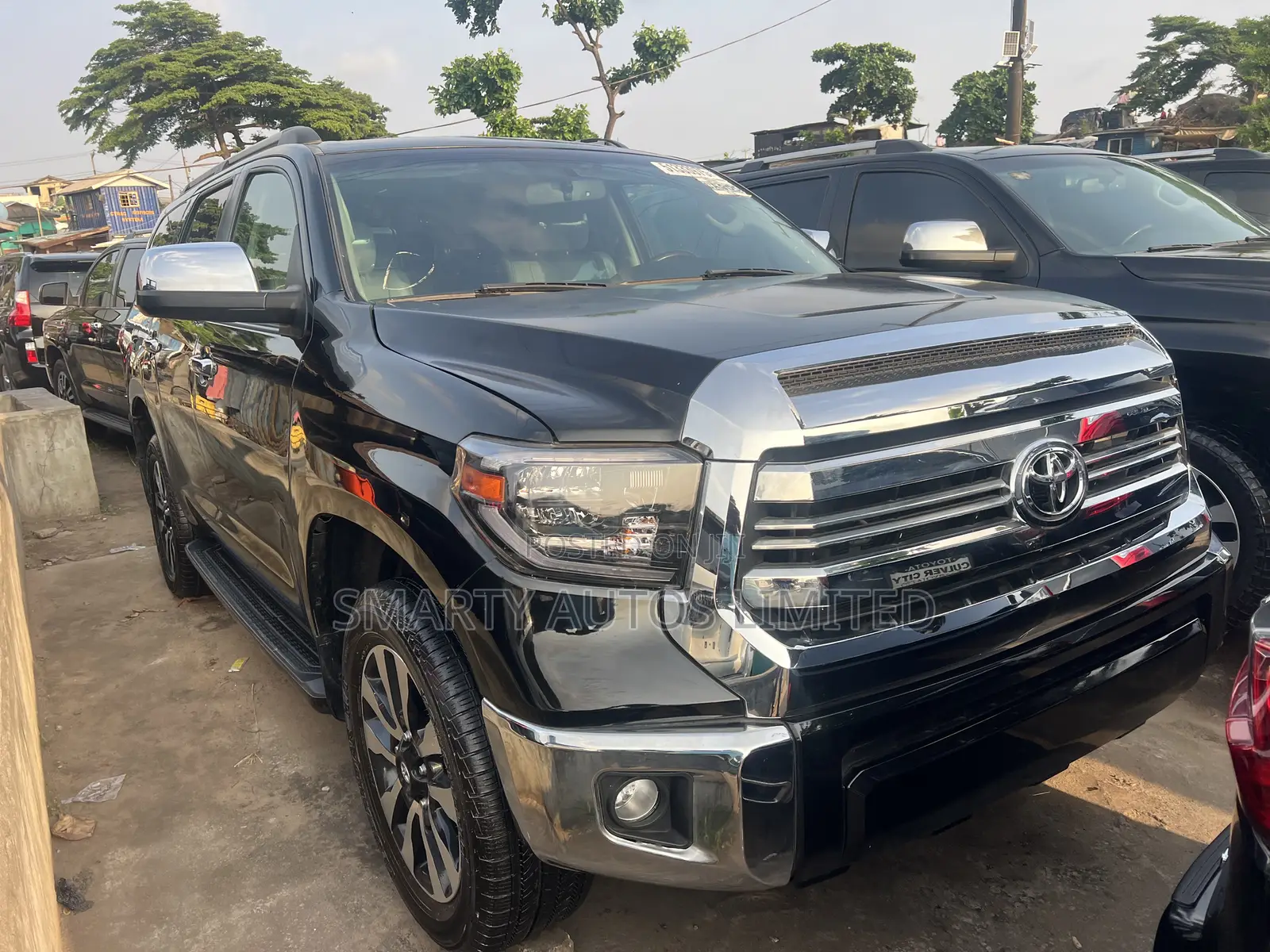 Toyota Sequoia Platinum 4dr SUV (5.7L 8cyl 6A) 2015 Black