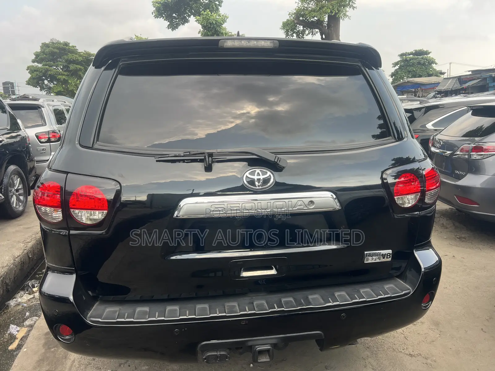 Toyota Sequoia Platinum 4x4 2019 Black