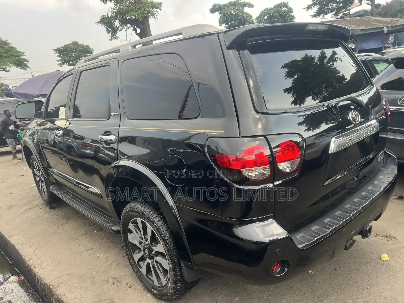 Toyota Sequoia Platinum 4x4 2019 Black