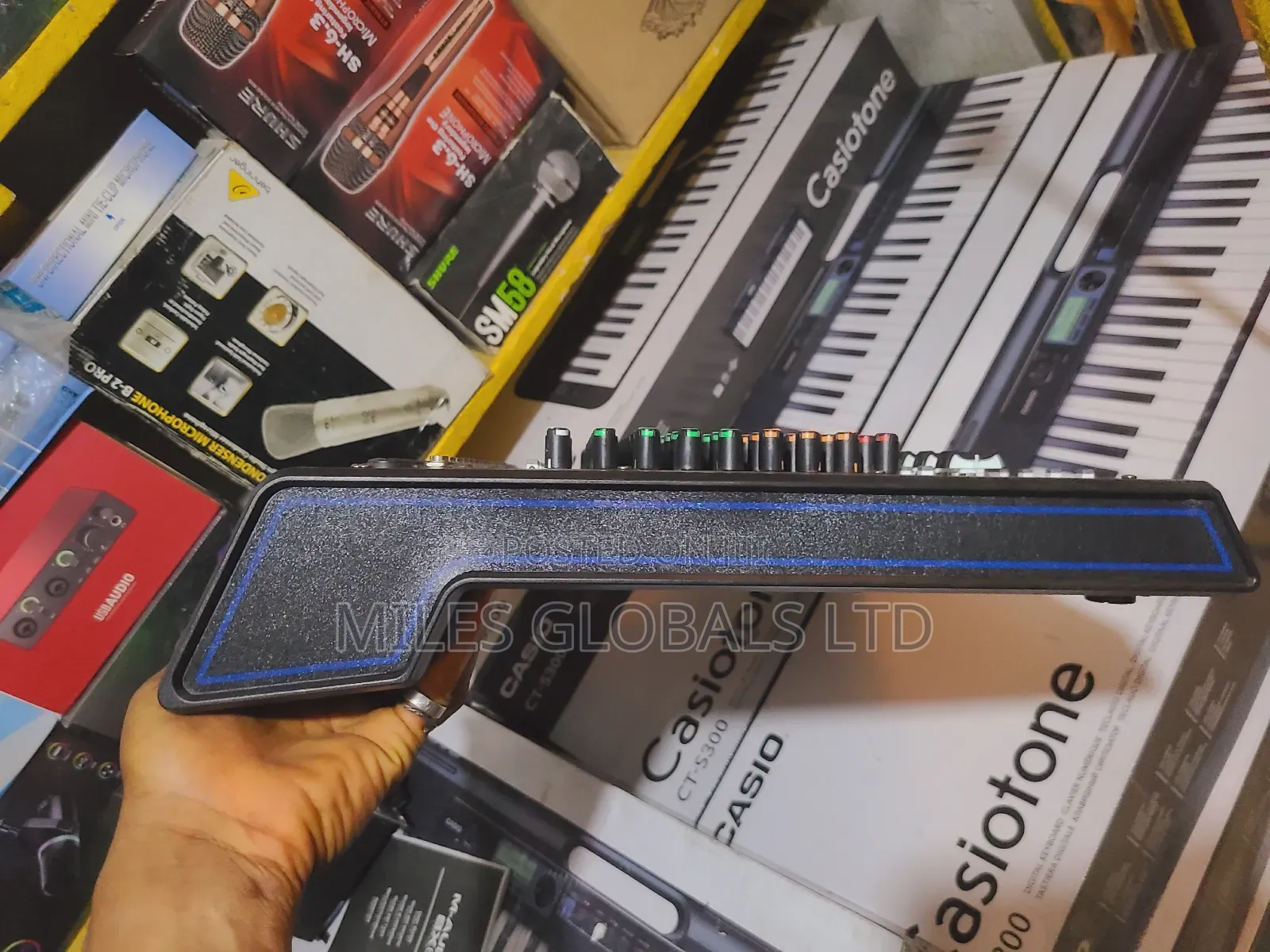 Yamaha 16channel Mixer