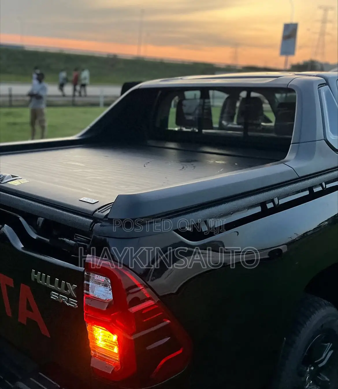 New Toyota Hilux 2025 Black