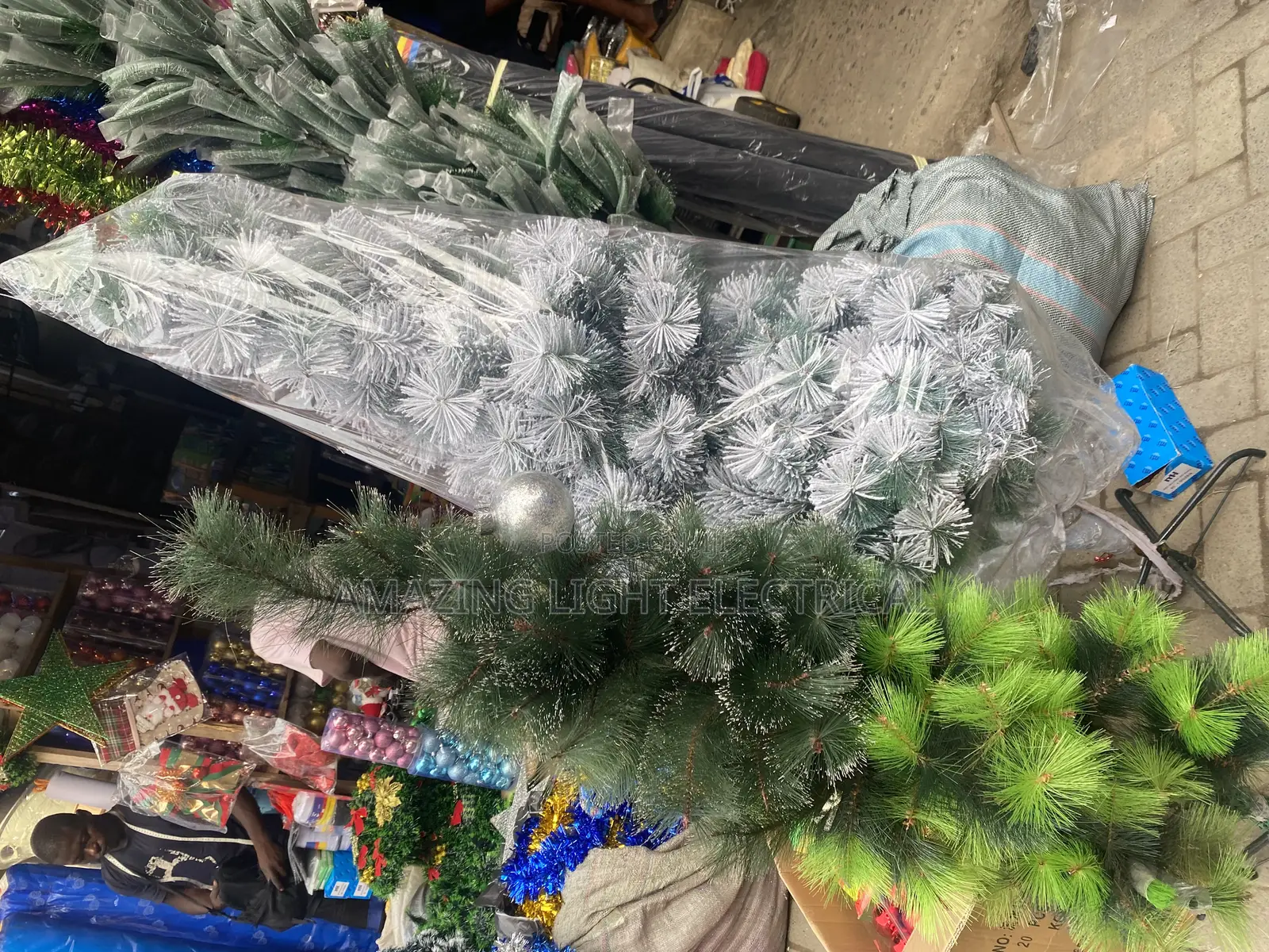 4 Fit Christmas Tree Green Leaf