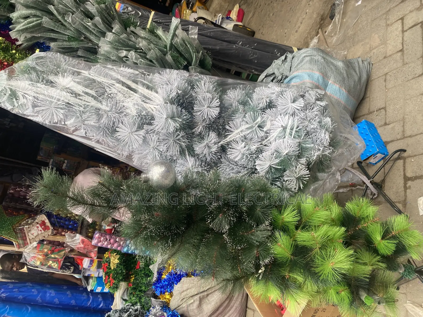 4 Fit Christmas Tree Green Leaf