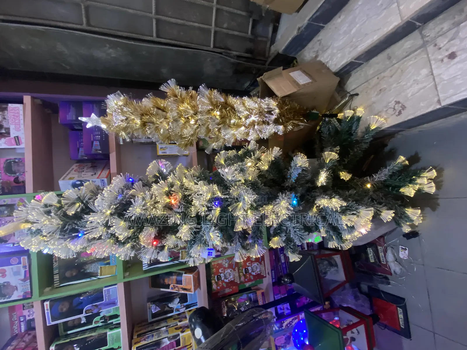 7 Fit Christmas Lights With Flowers and Lights
