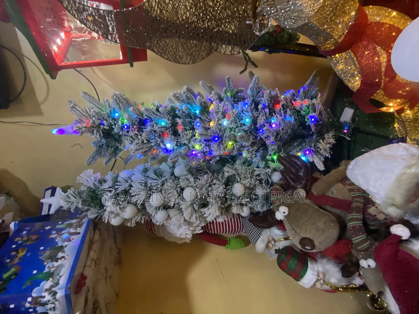 Christmas Tree Complete With Lights