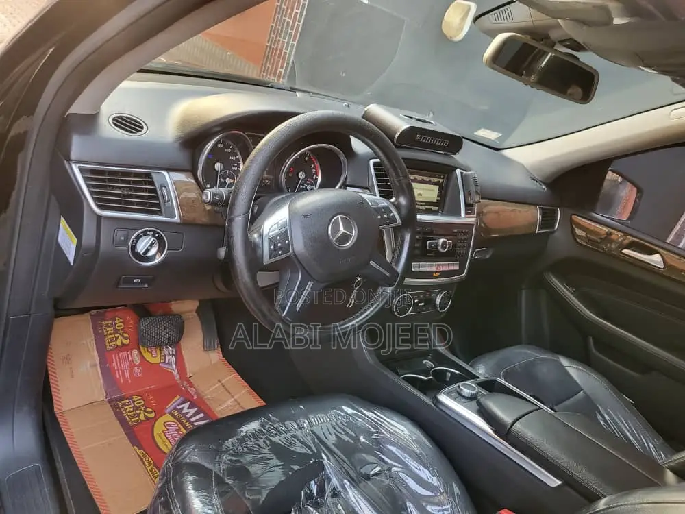 Mercedes-Benz M Class ML350 4MATIC 4dr SUV AWD (3.5L 6cyl 7A) 2014