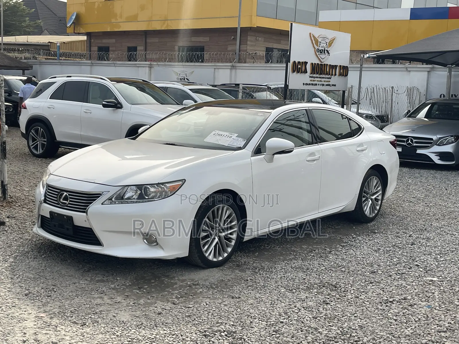 Lexus ES 2013 White