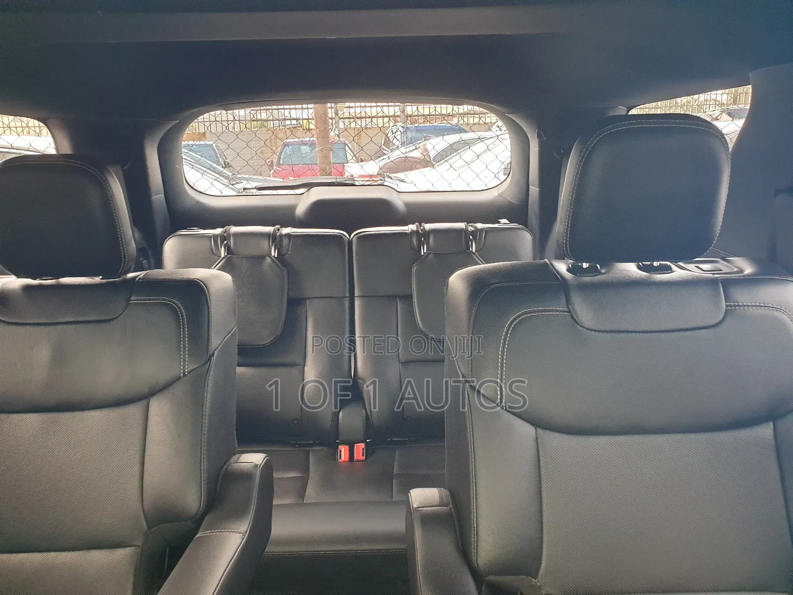 Ford Explorer Platinum 2021 Black