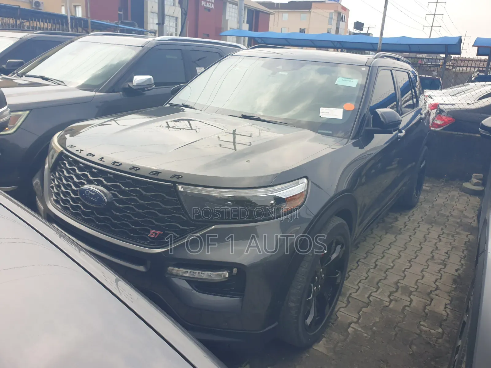 Ford Explorer Platinum 2021 Black