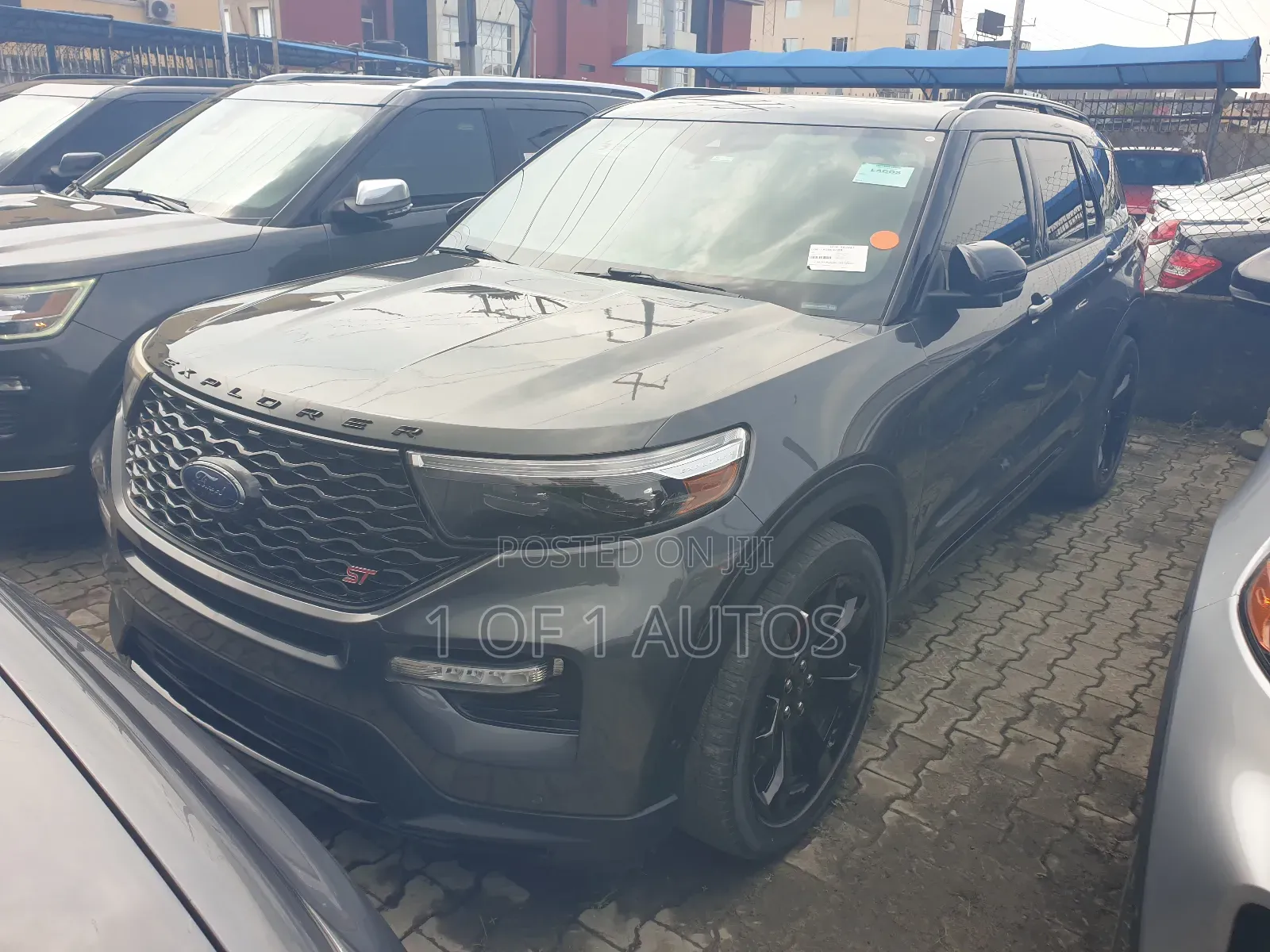 Ford Explorer Platinum 2021 Black