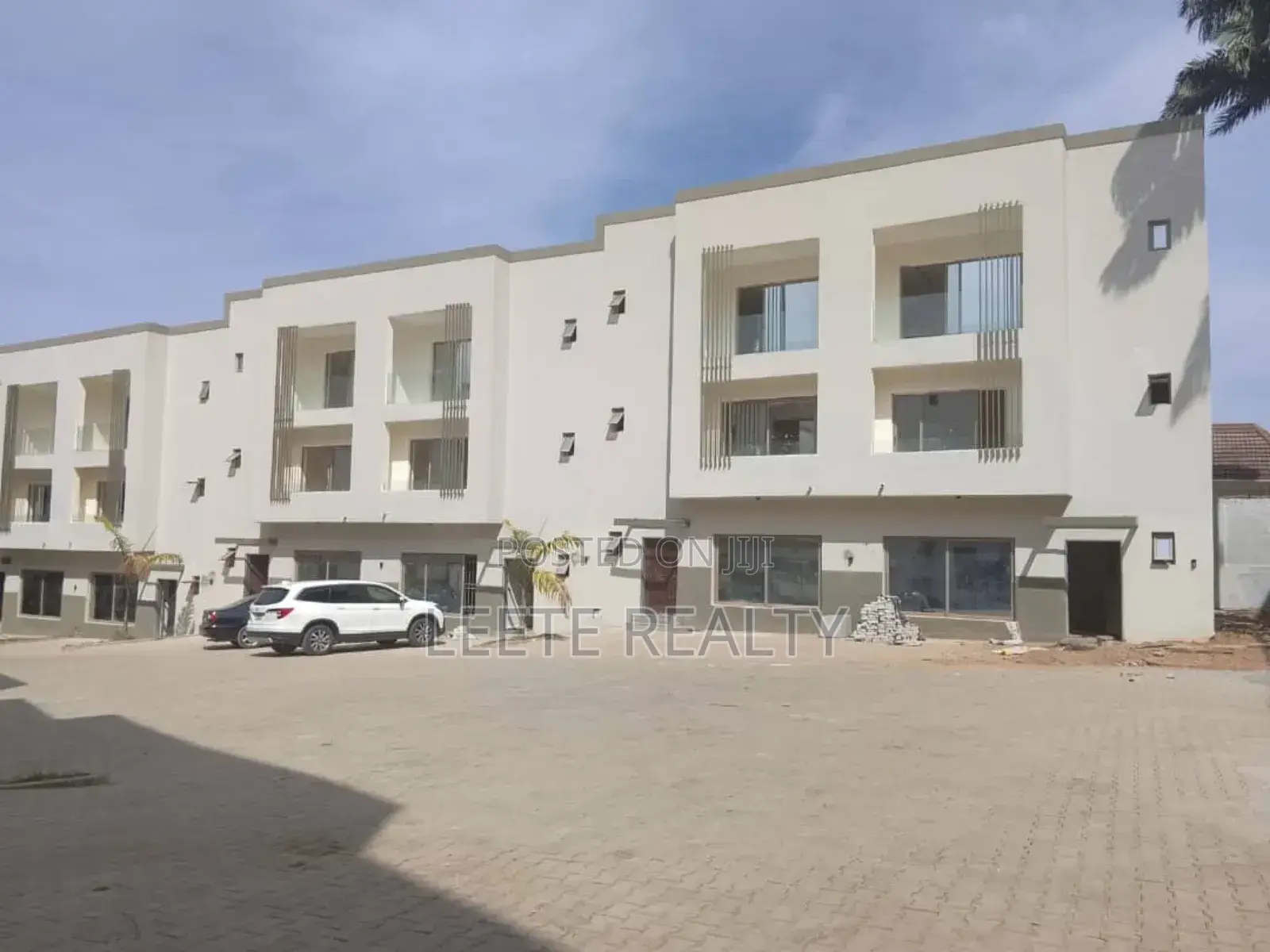 4bdrm Townhouse / Terrace in Maitama for rent