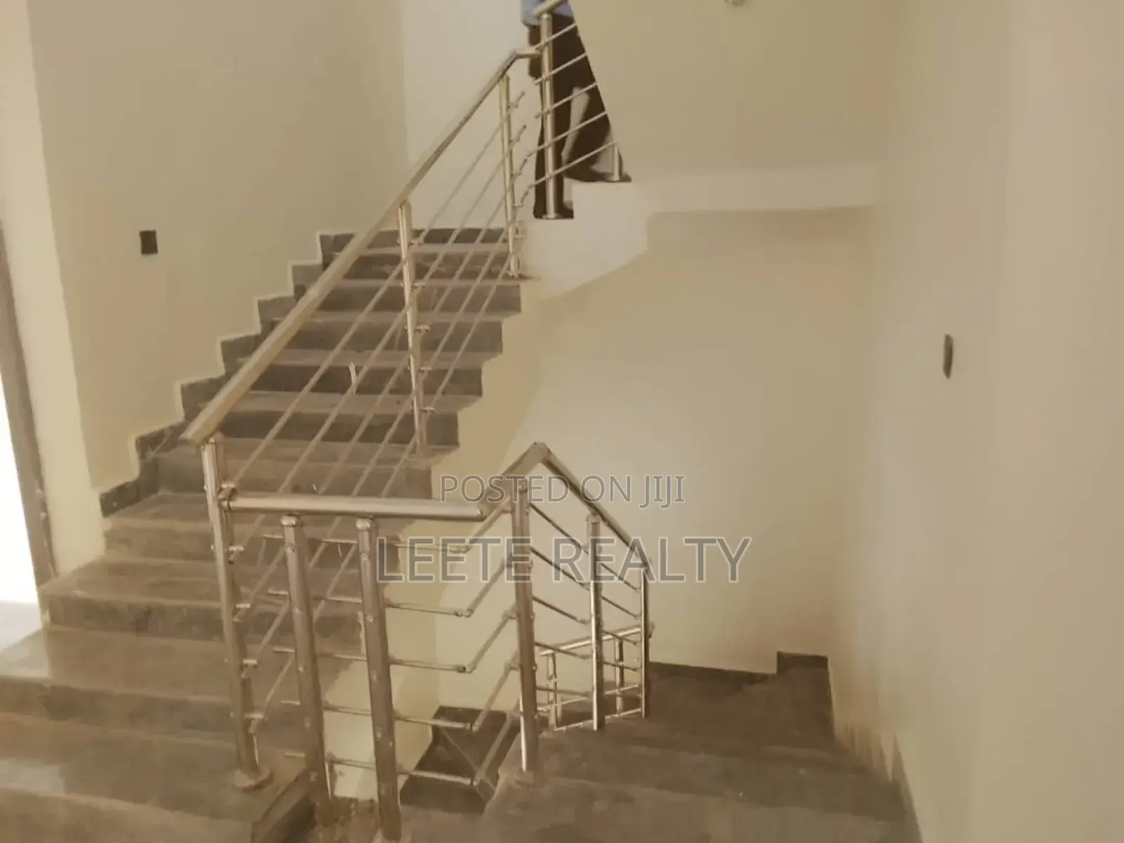 4bdrm Townhouse / Terrace in Maitama for rent