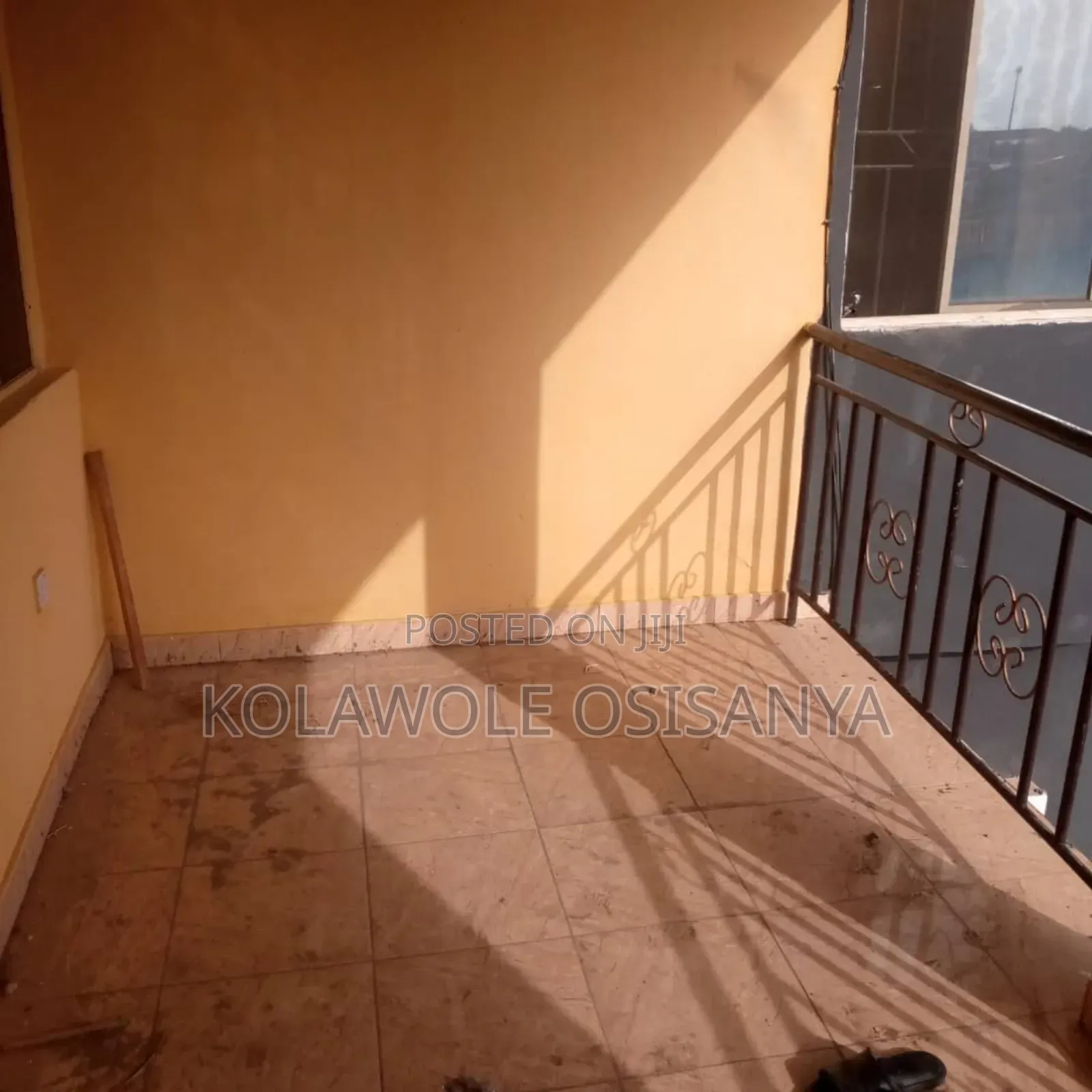 2bdrm Block of Flats in Akesan for sale