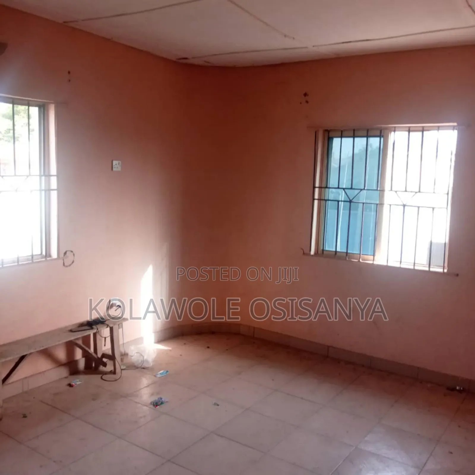 2bdrm Block of Flats in Akesan for sale