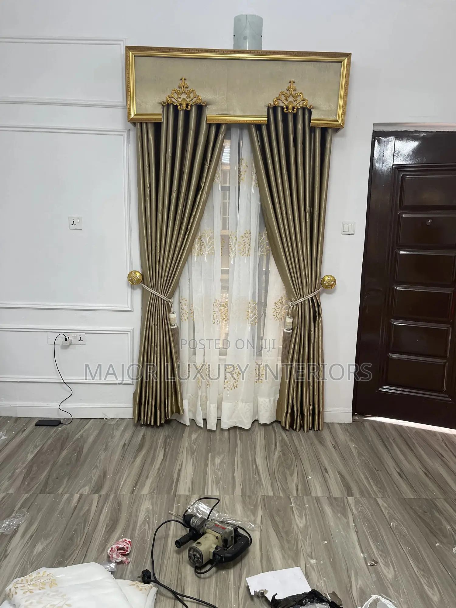 Curtains With Board Design And Antique Gold Design Complete Set