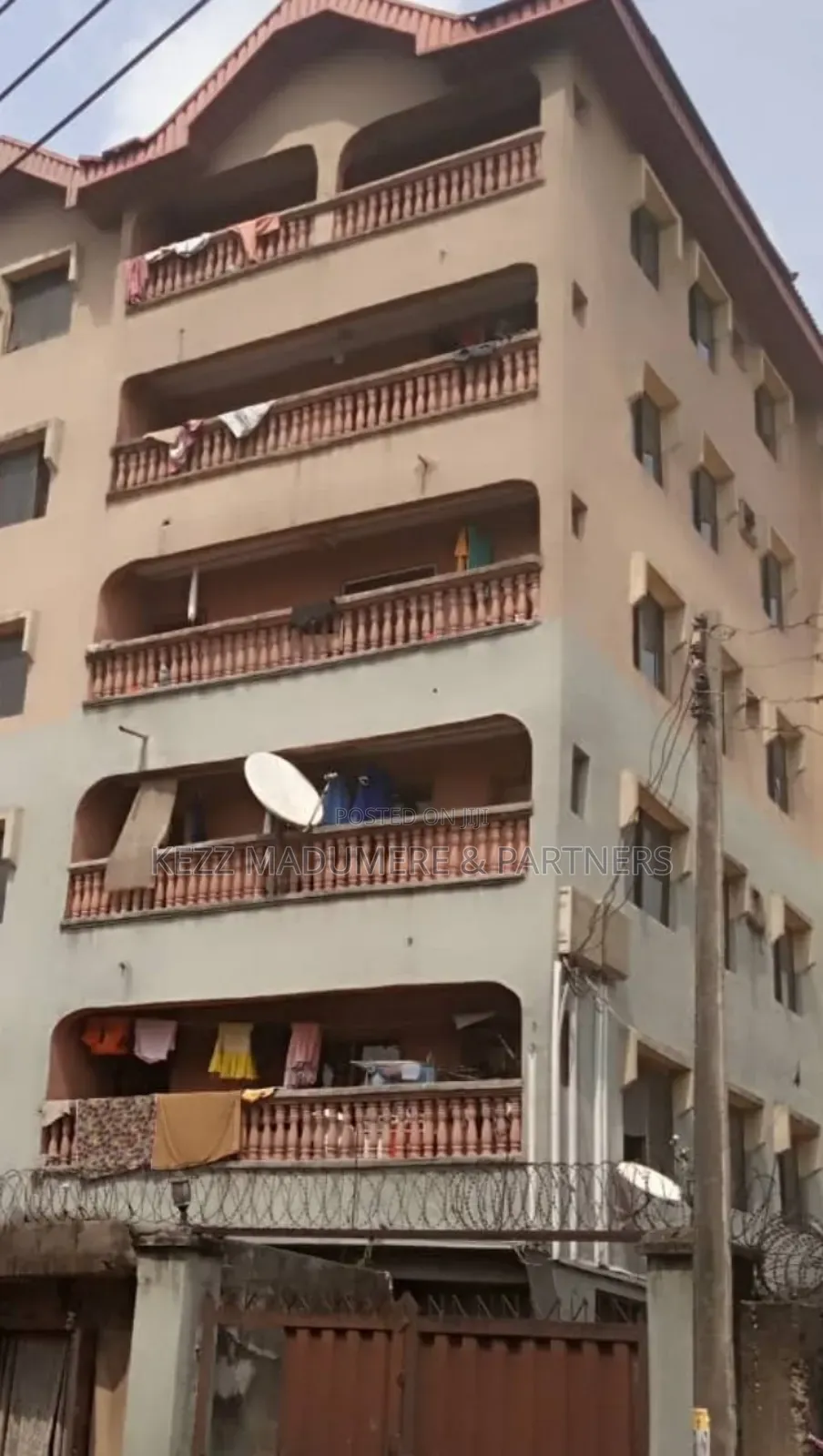 12bdrm Block of Flats in Imo Avenue By Faulks for sale