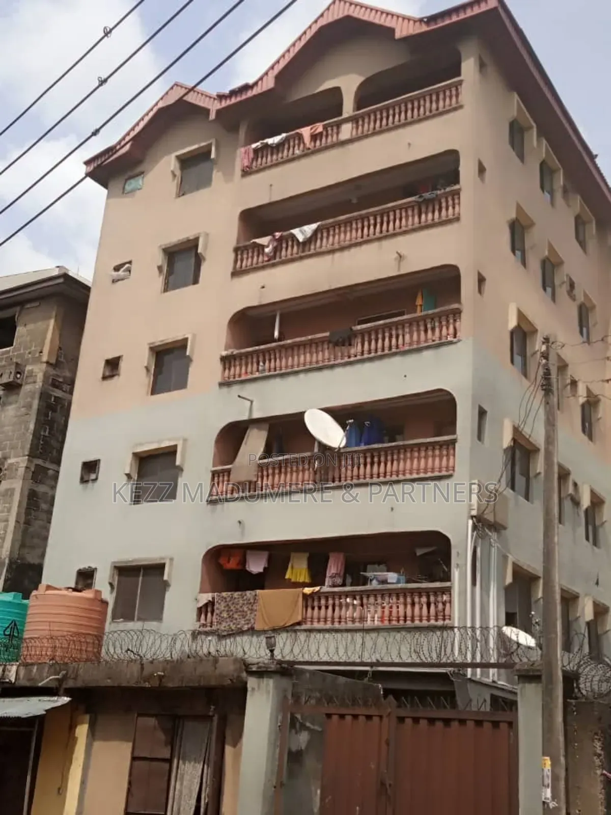 12bdrm Block of Flats in Imo Avenue By Faulks for sale