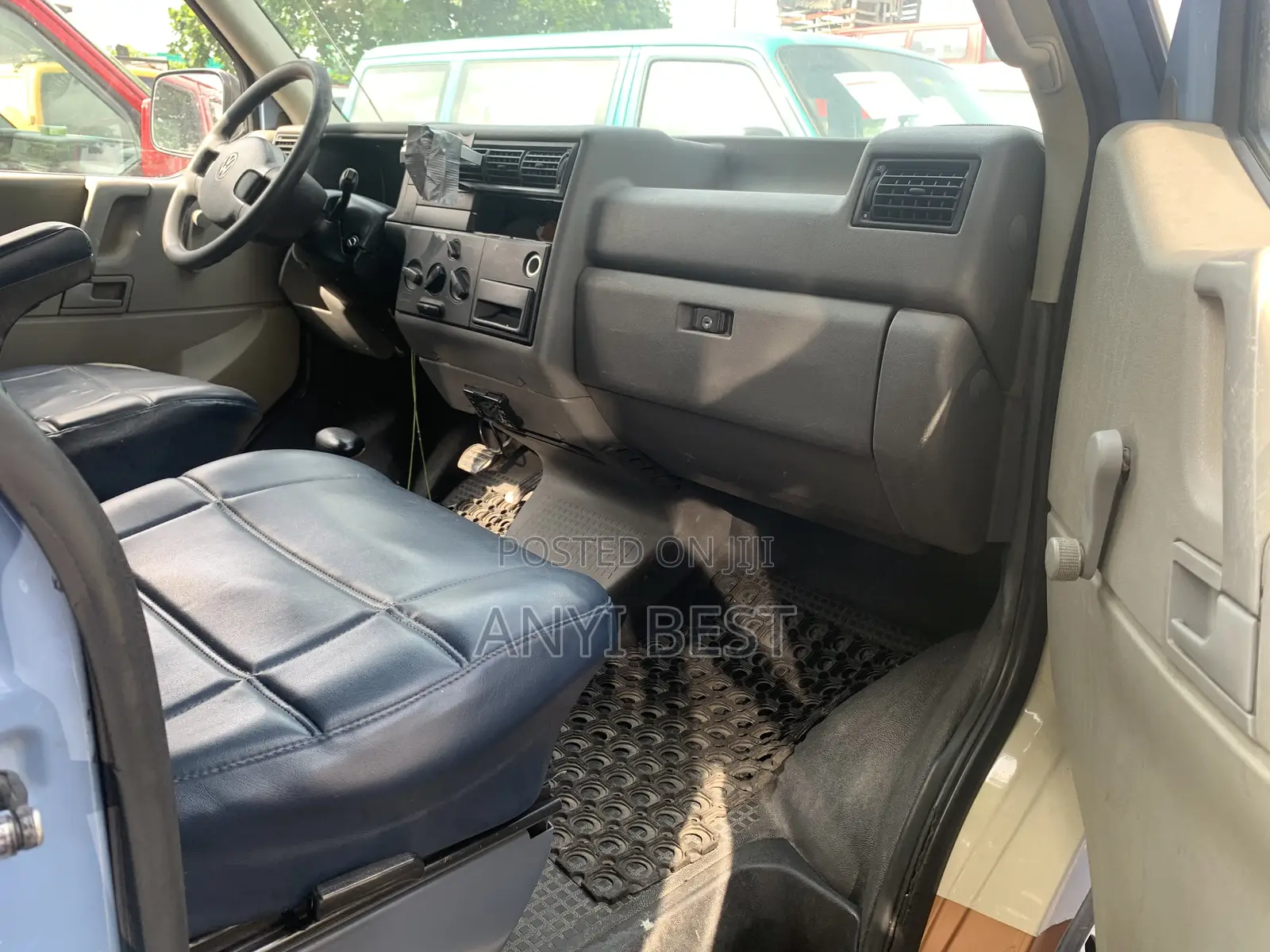 Volkswagen Transporter 2002 White