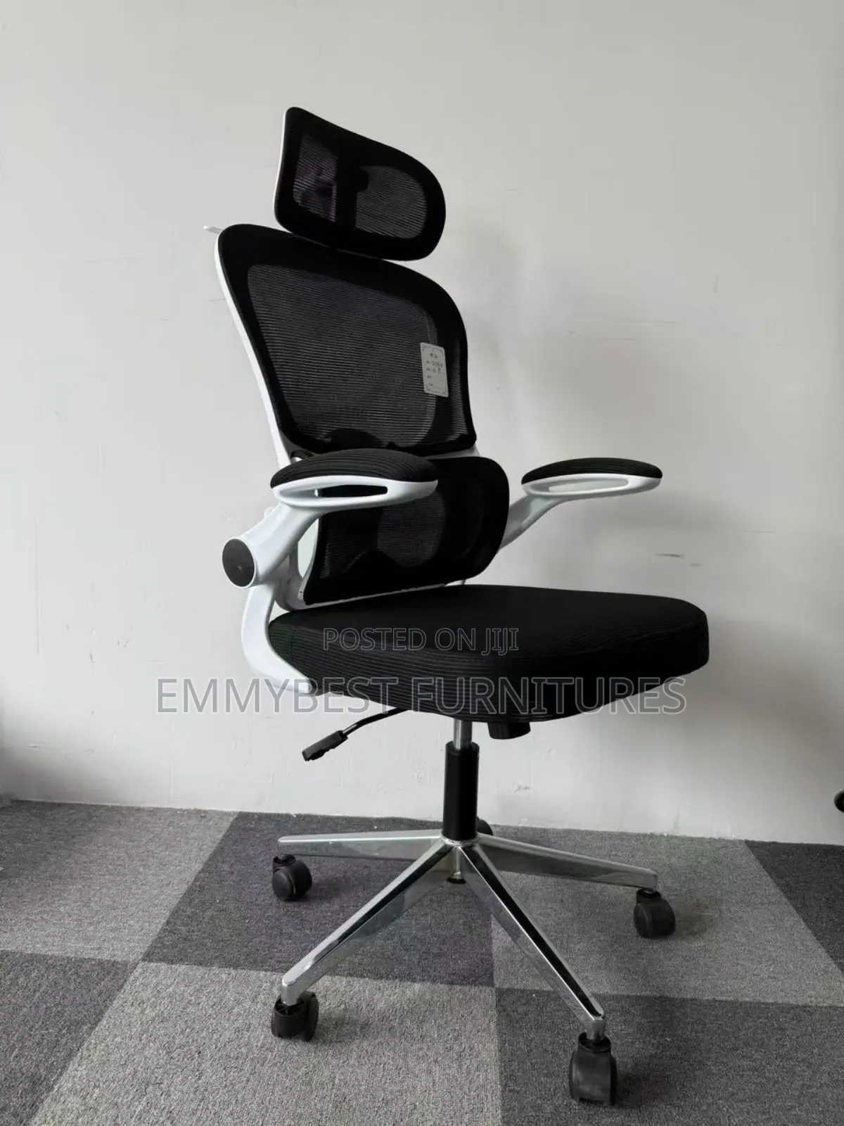 Ergonomic Mesh Office Chair.