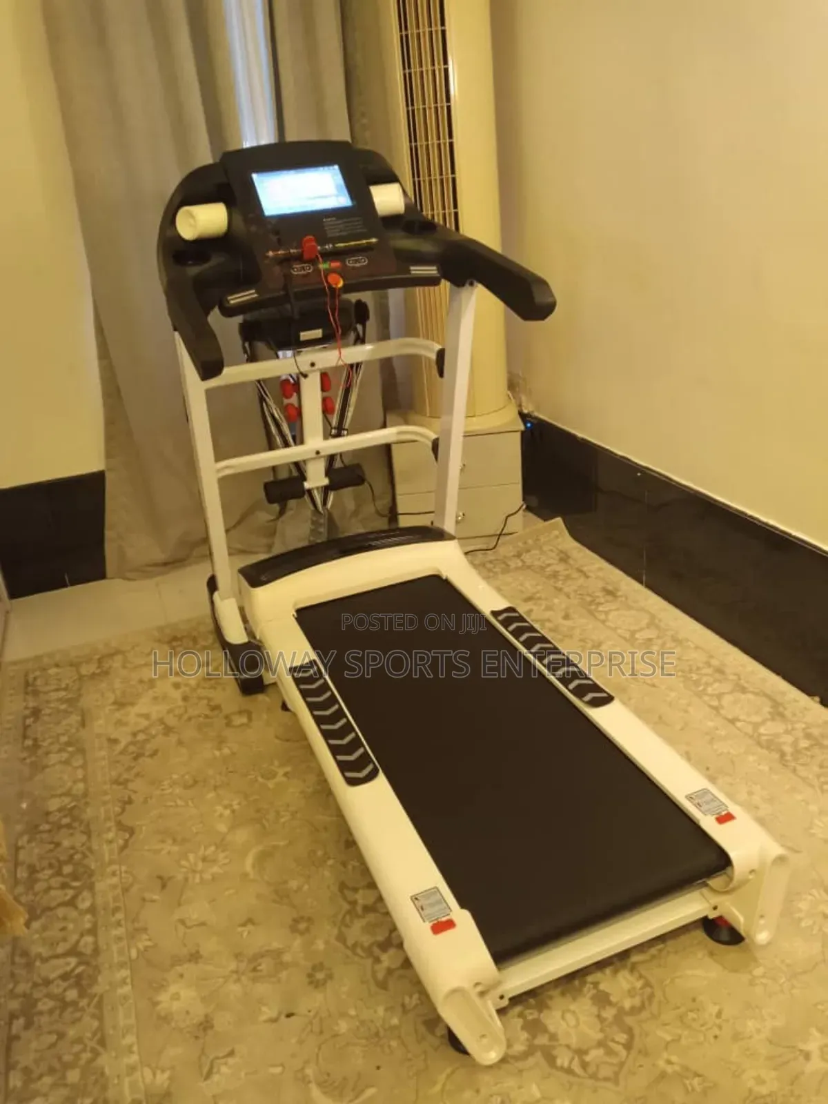 5hp Treadmill With Tv Brand New
