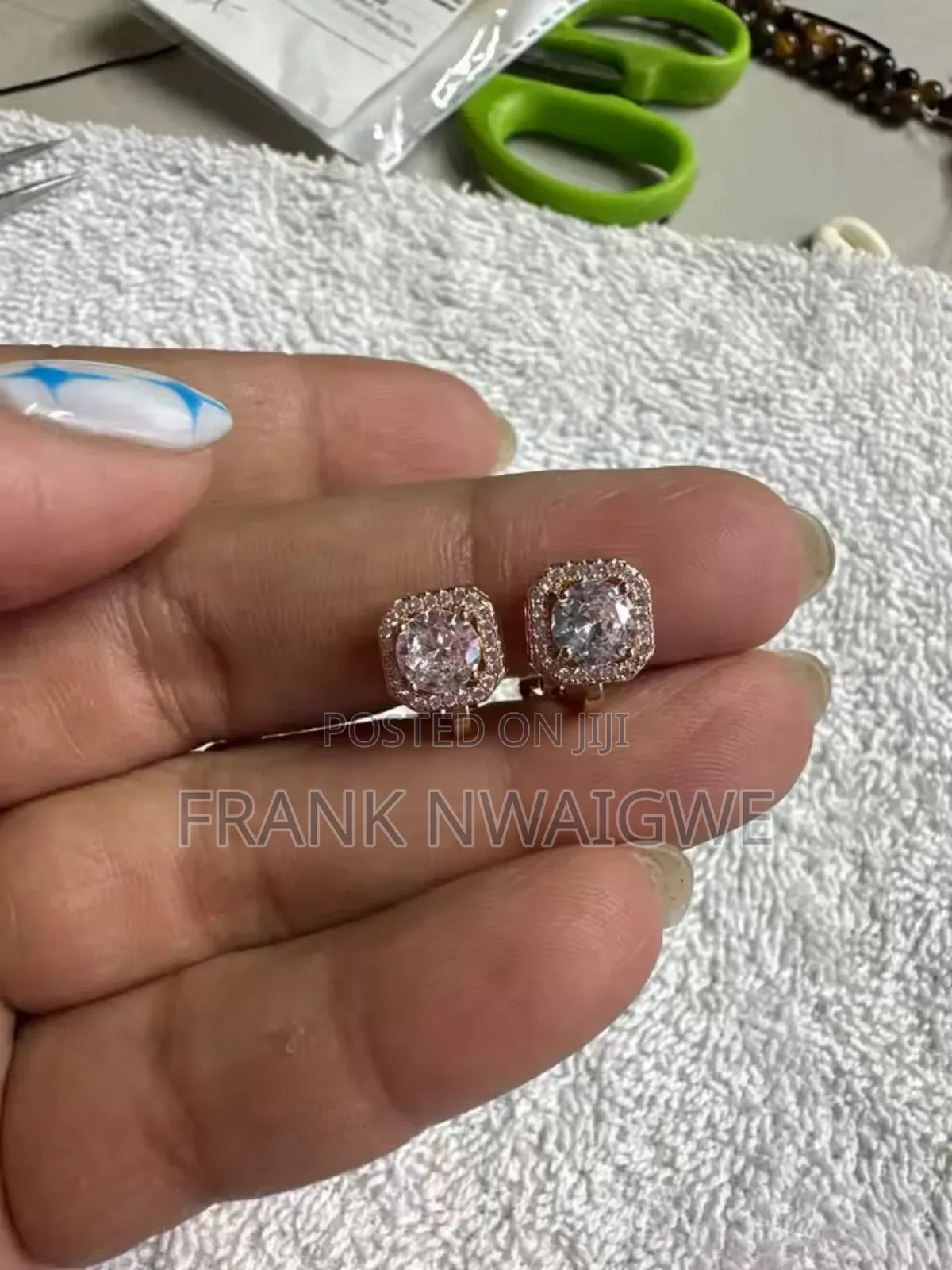 2025 Zirconia Iced Out Gold Clipstuds Earrings