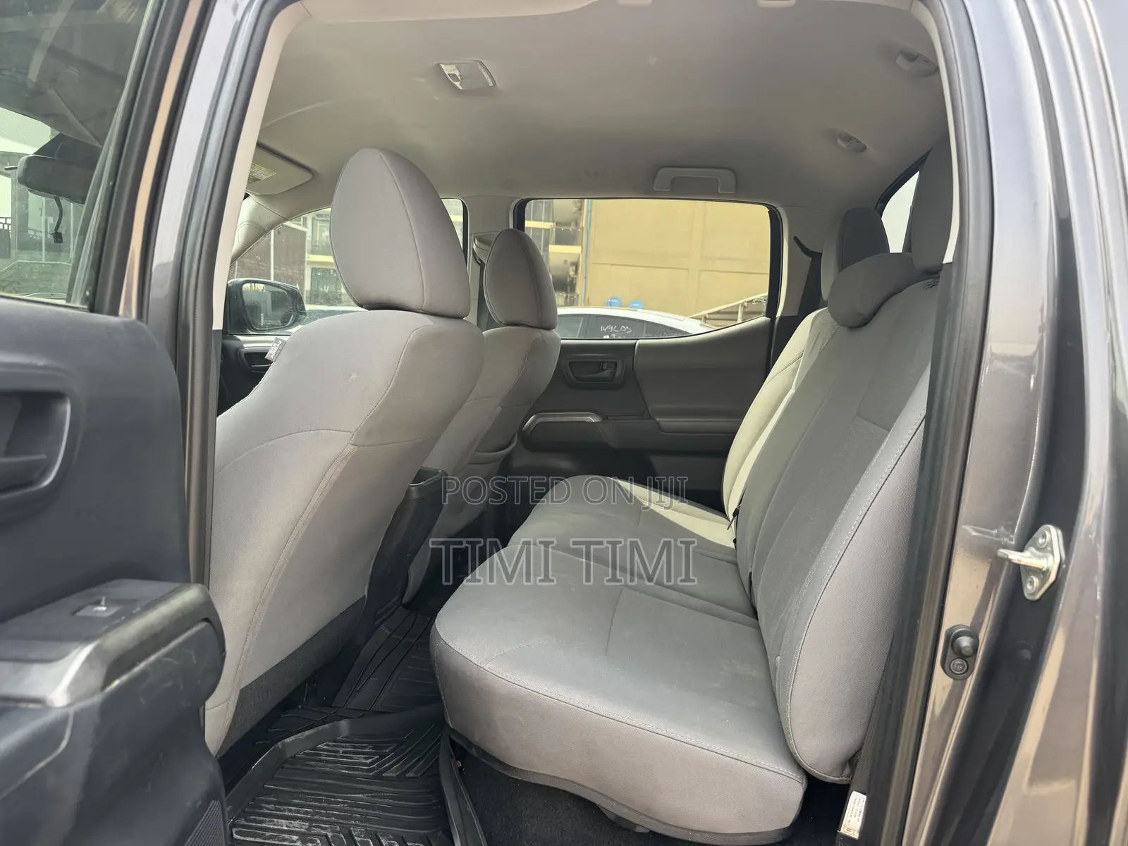 Toyota Tacoma SR5 2018 Gray