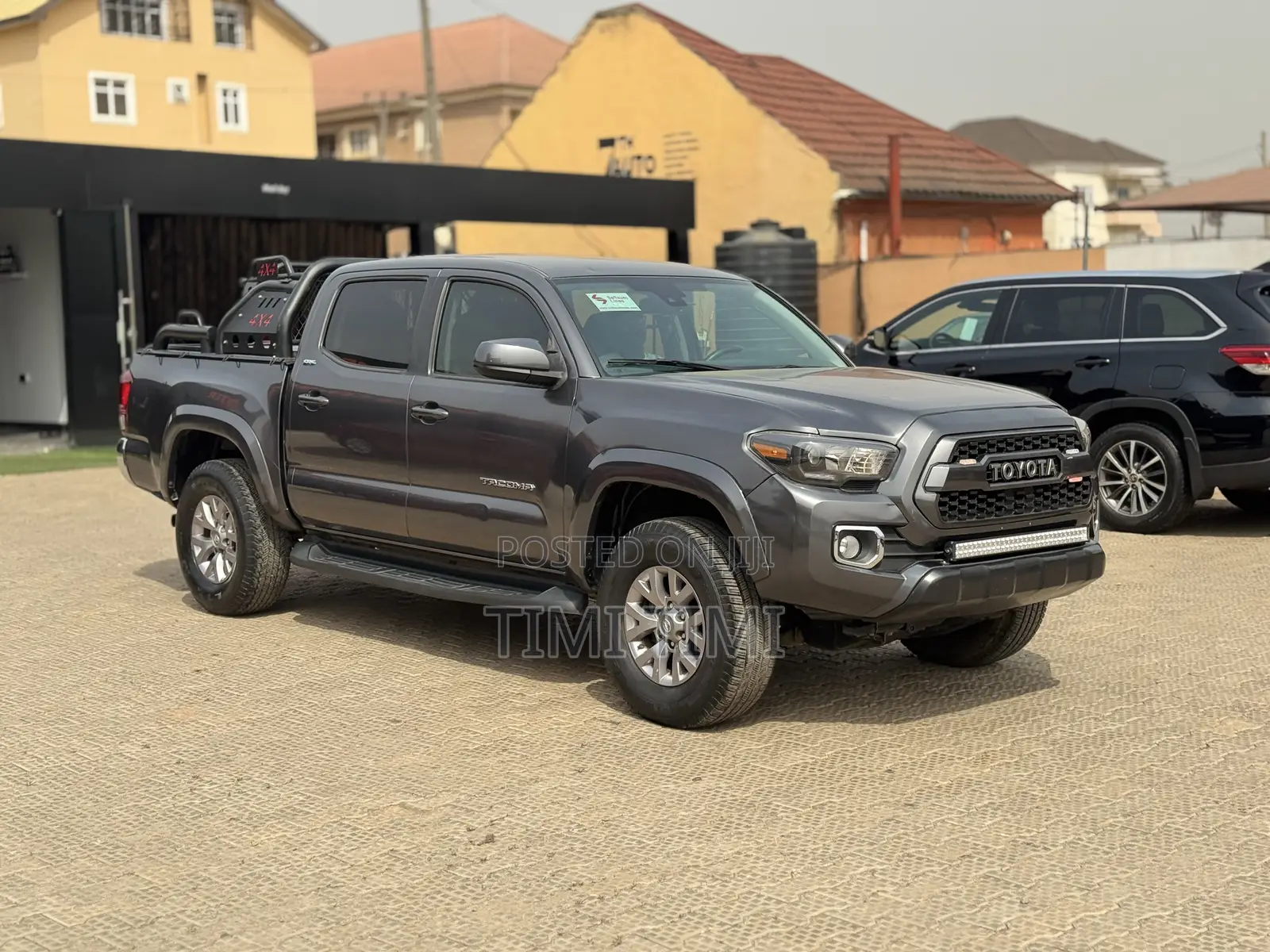Toyota Tacoma SR5 2018 Gray