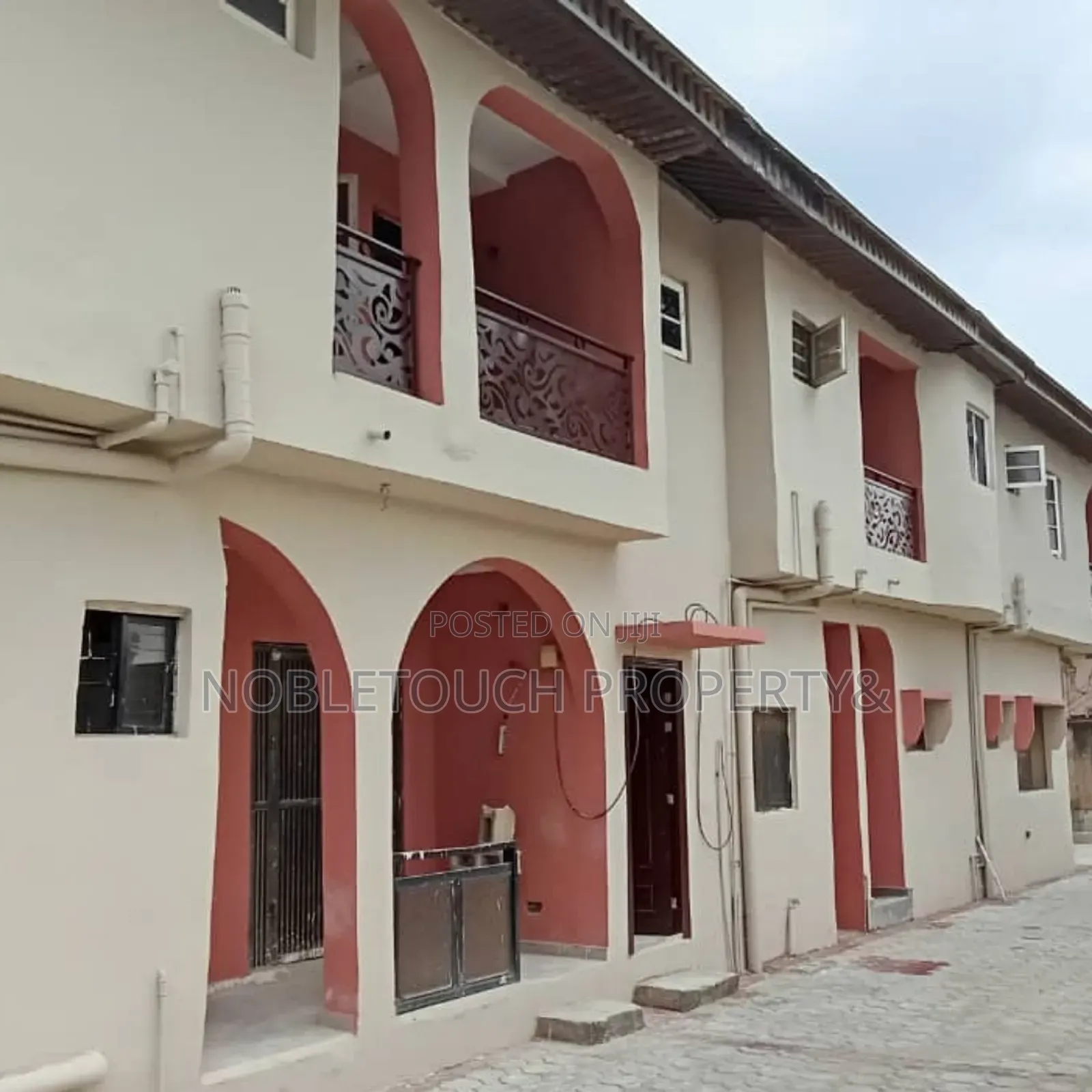 3bdrm Block of Flats in Egbeda Idimu Lagos, Pipeline for rent