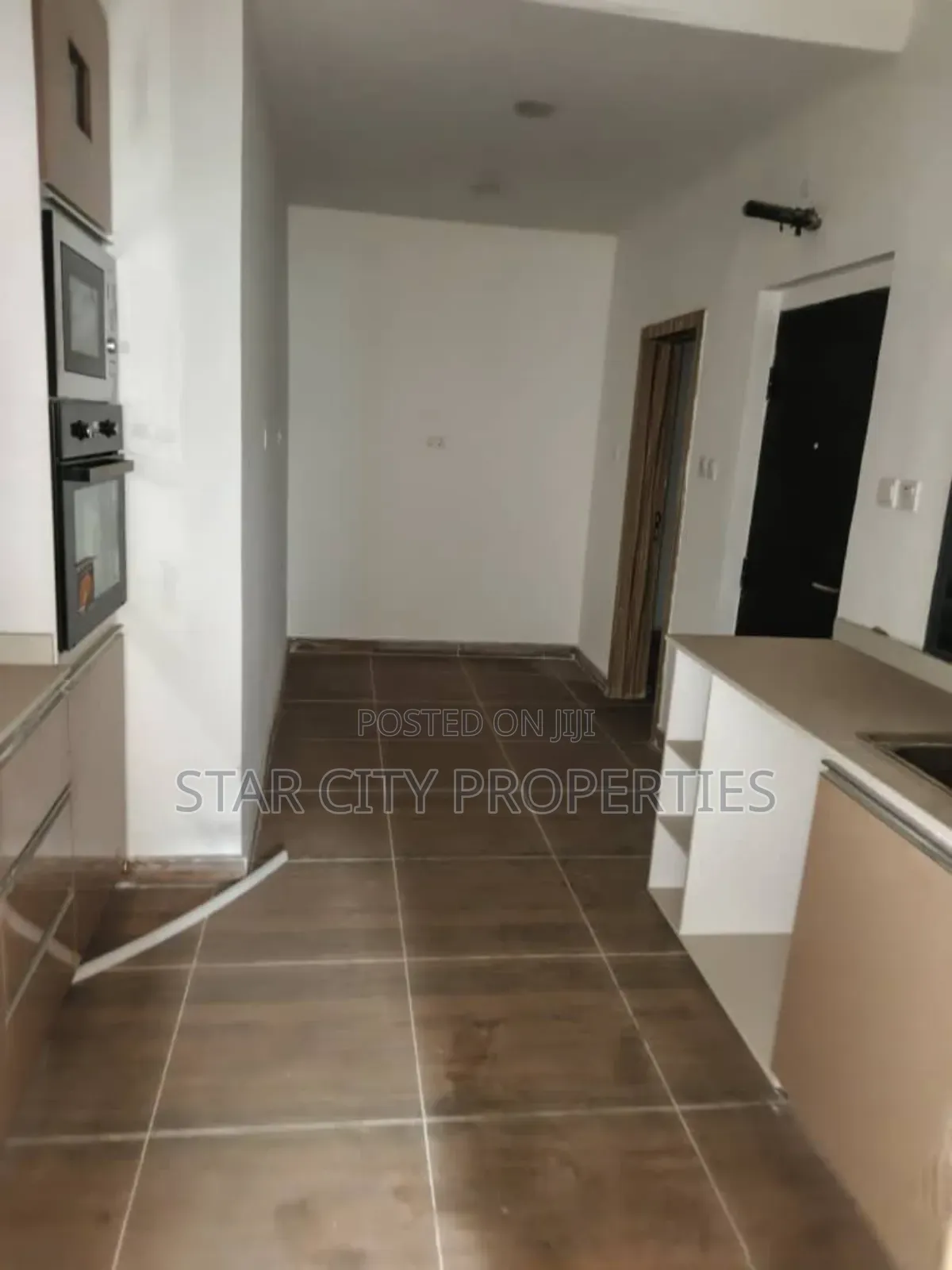 3bdrm Apartment in Ikeja, Mobolaji Bank Anthony Way for rent