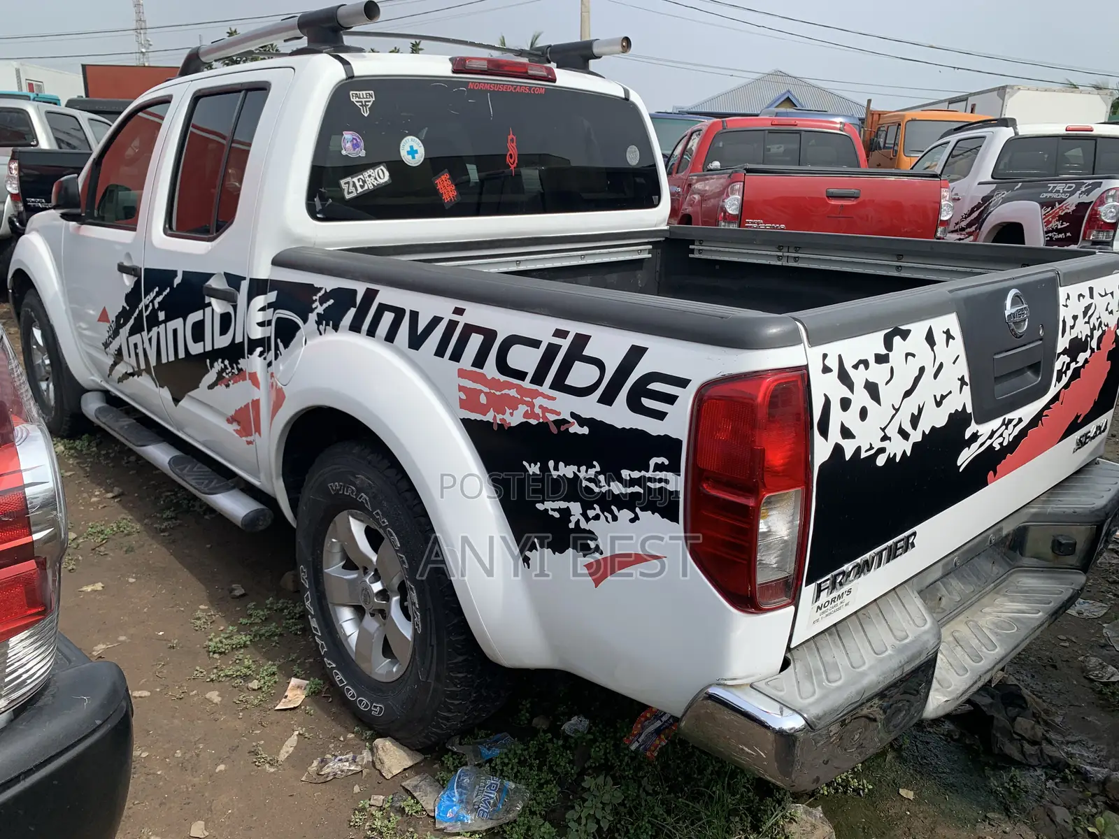 Nissan Frontier 2010 White
