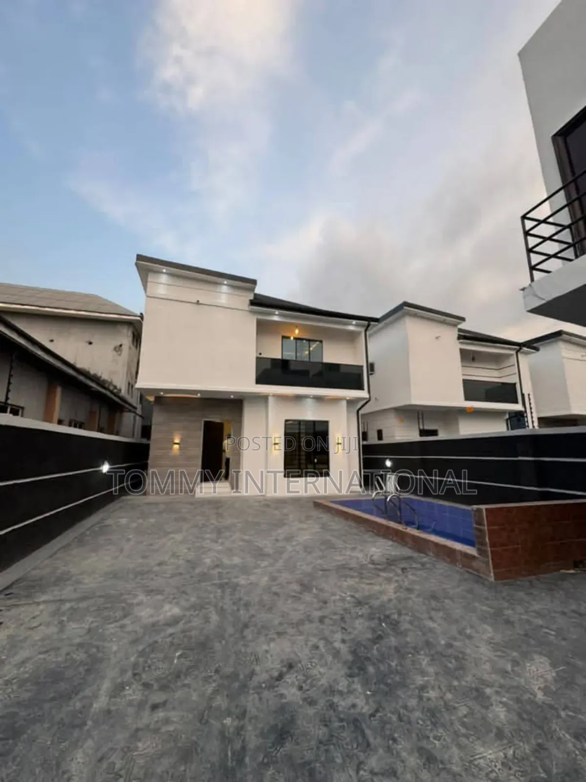 Furnished 4bdrm Duplex in Shell Cooperative, Port-Harcourt for sale