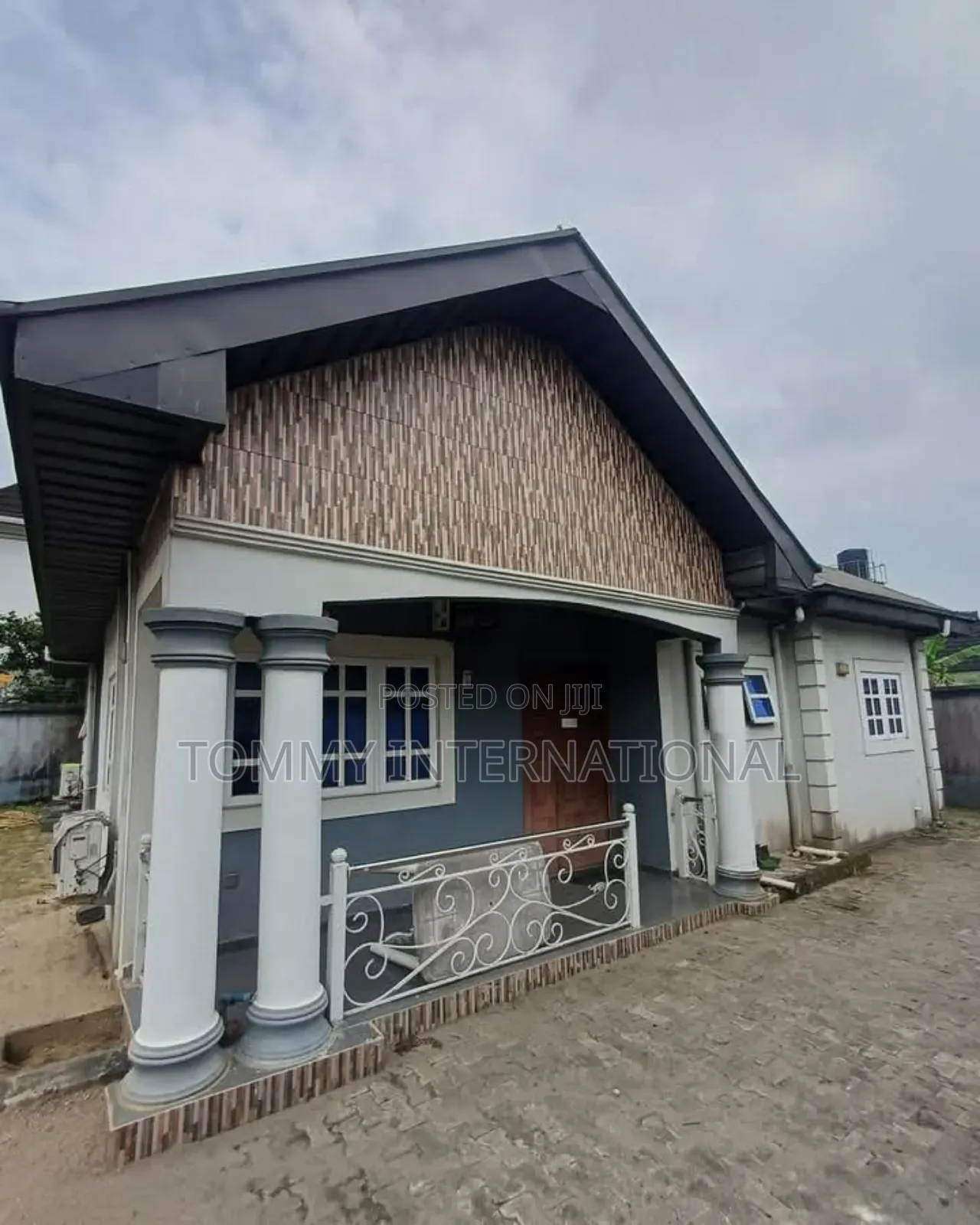 2bdrm Block of Flats in Port-Harcourt for sale