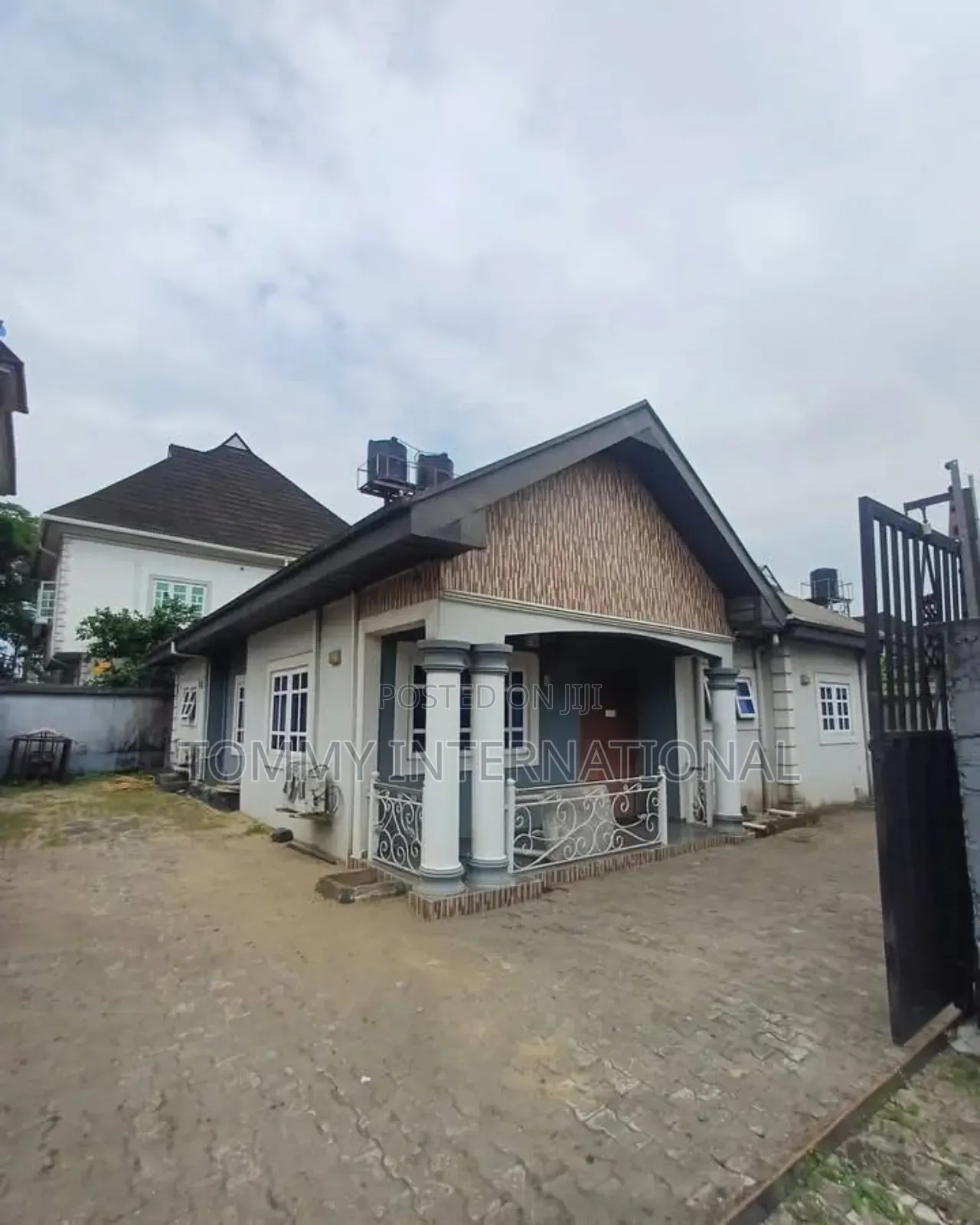 2bdrm Block of Flats in Port-Harcourt for sale