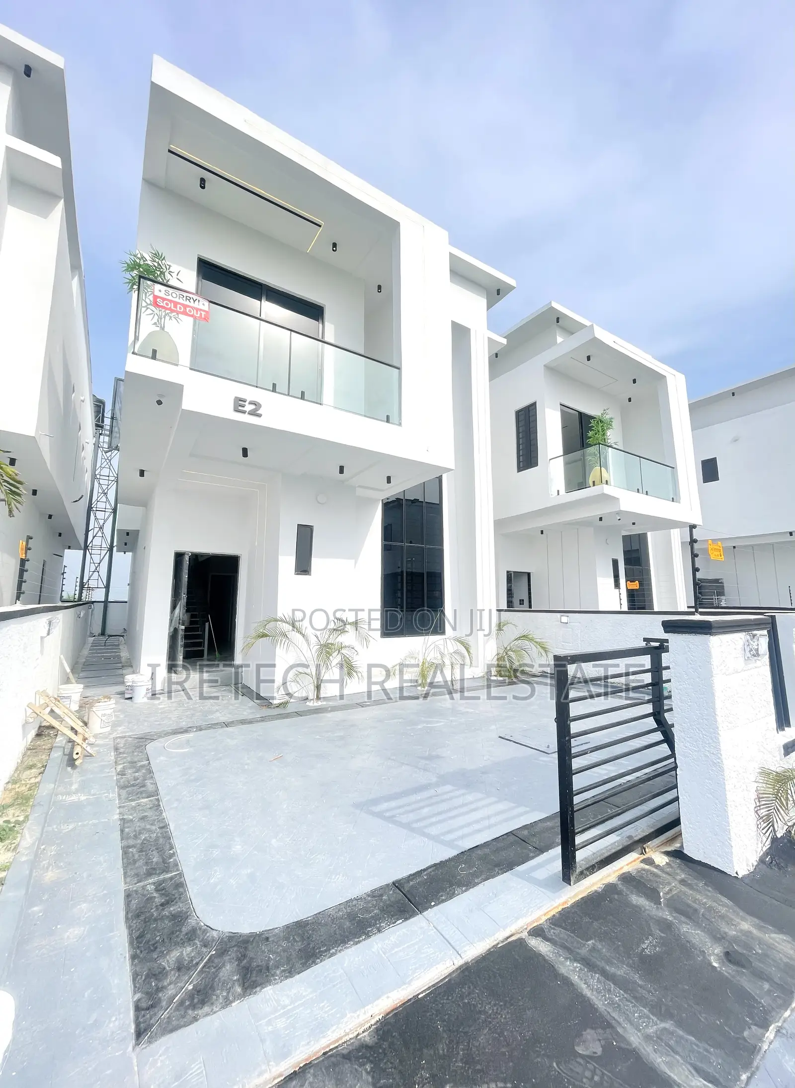4bdrm Duplex in Ajah In A Gated, Off Lekki-Epe Expressway for sale