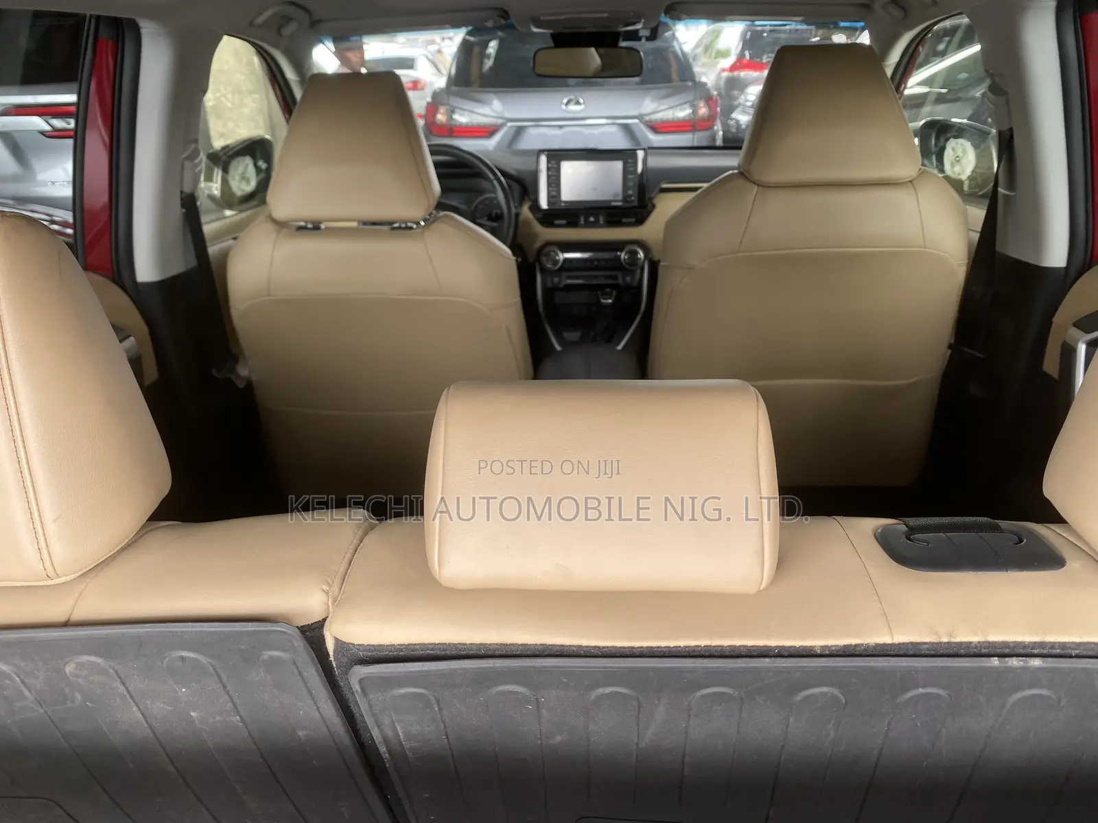 Toyota RAV4 XLE 2021 Red
