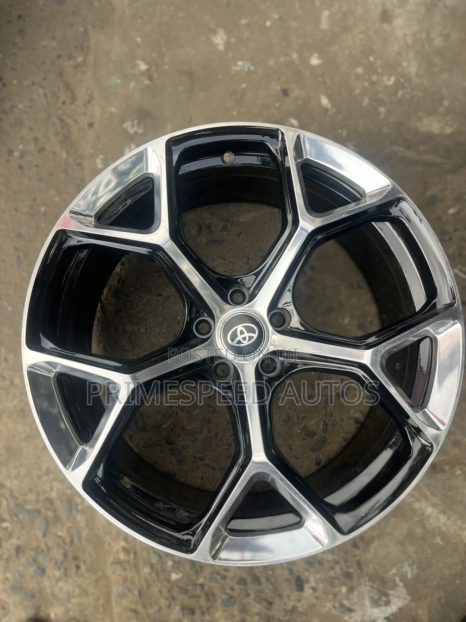 Wheel for Toyota Venza / Highlander 20 Inches