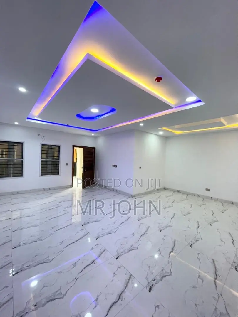 2bdrm Apartment in Lekki 1 for rent