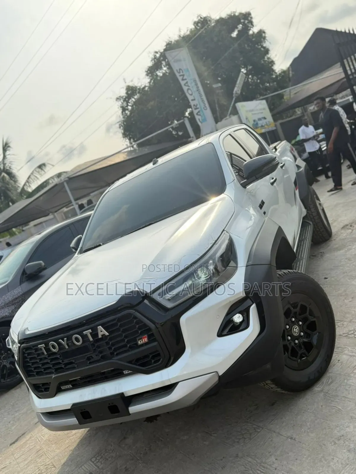 New Toyota Hilux 2025 White