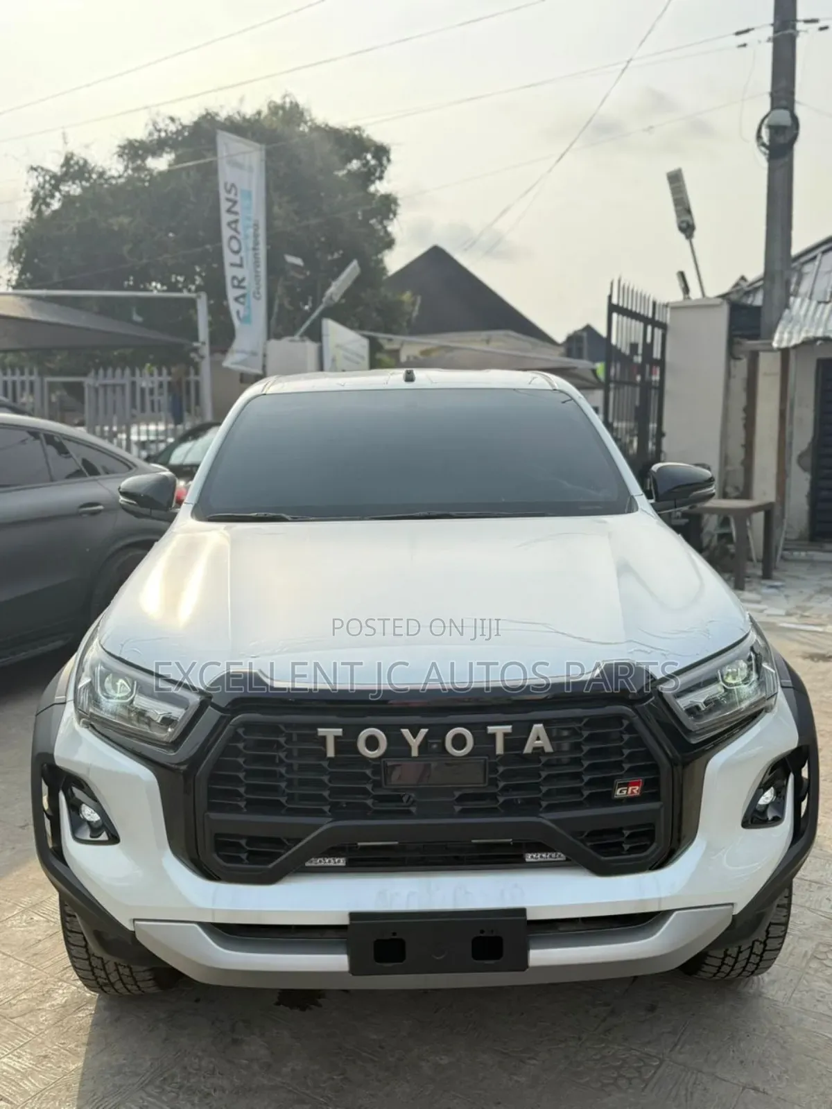 New Toyota Hilux 2025 White