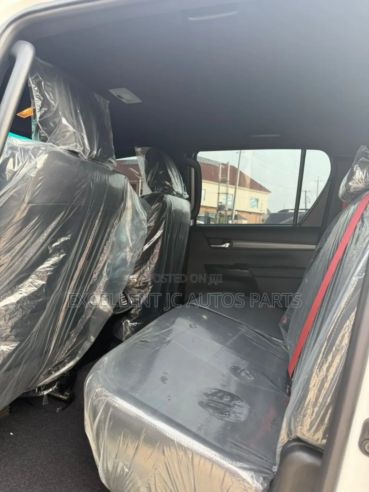 New Toyota Hilux 2025 White