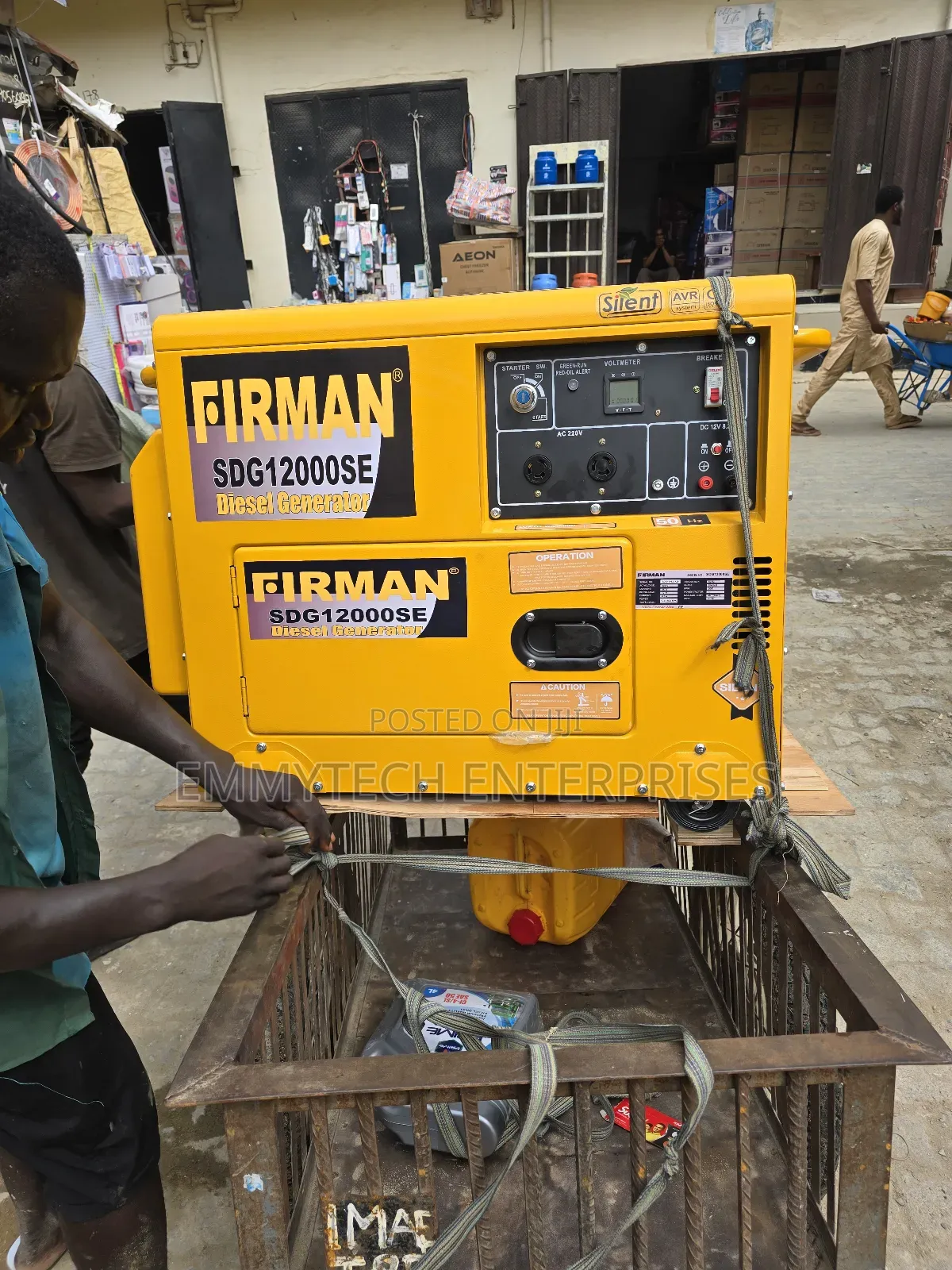 《》Heavy Duty Firman Diesel Soundproof Gen Model Sdg12000se 10.5kva