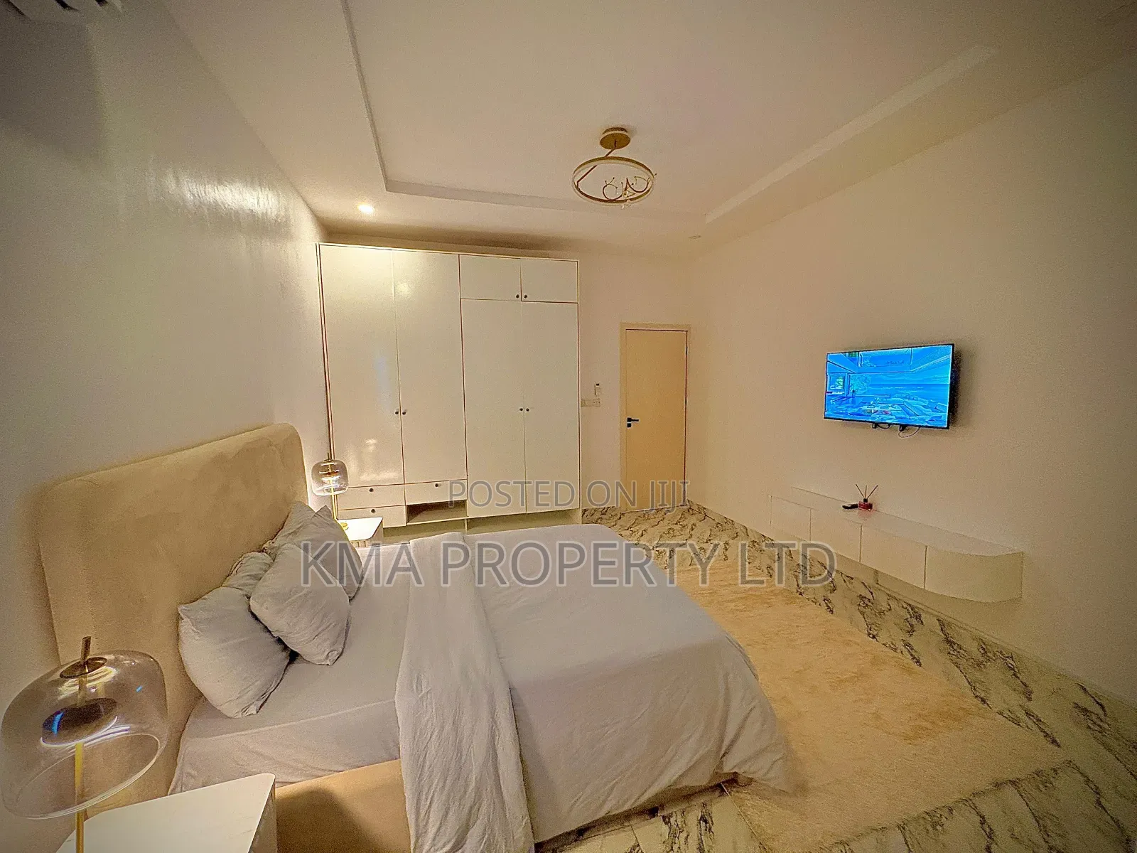 Luxurious 3 Bedroom Apartment With Swimming Pool