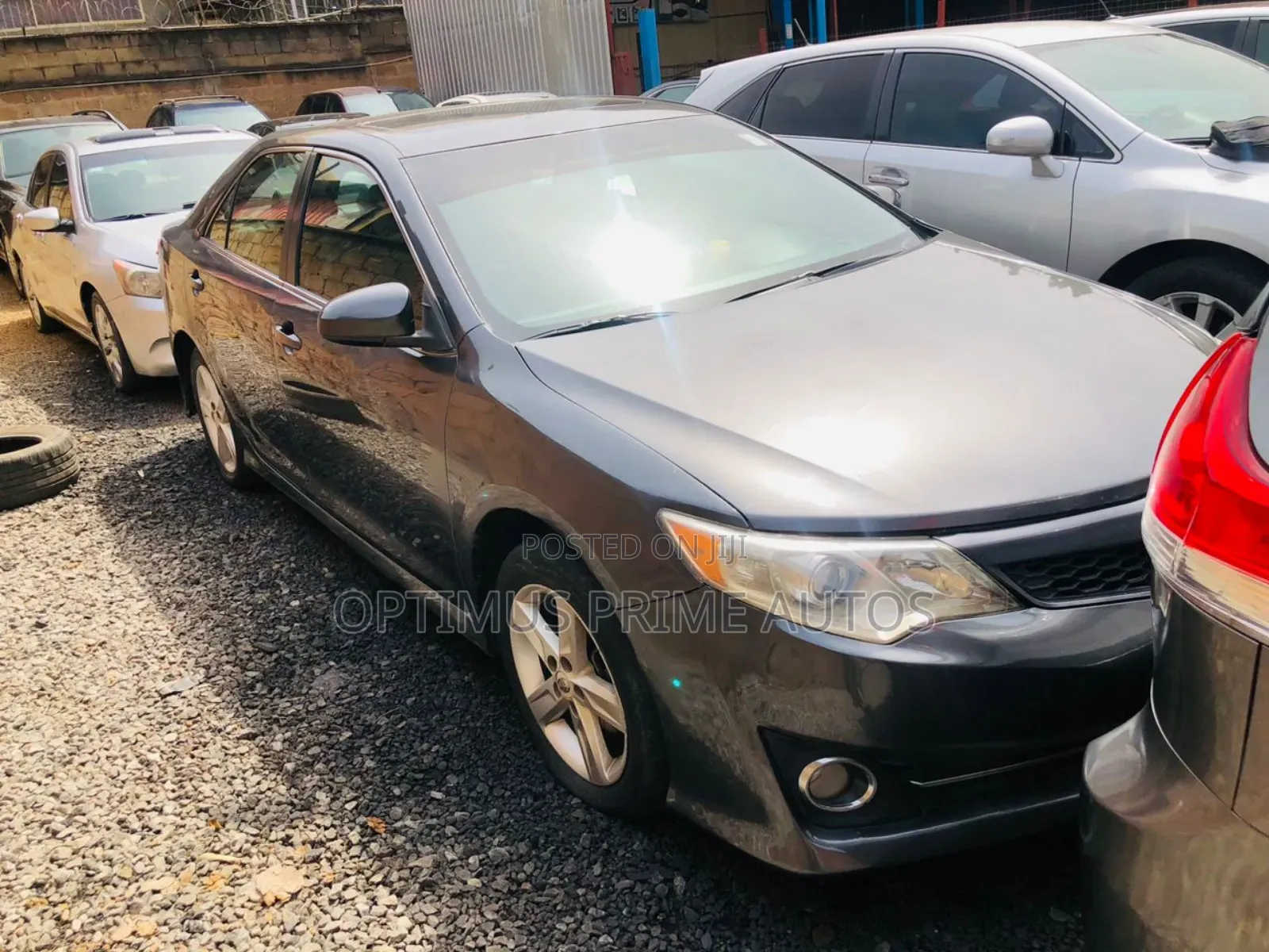 Toyota Camry SE 4dr Sedan (2.5L 4cyl 6A) 2014 Gray