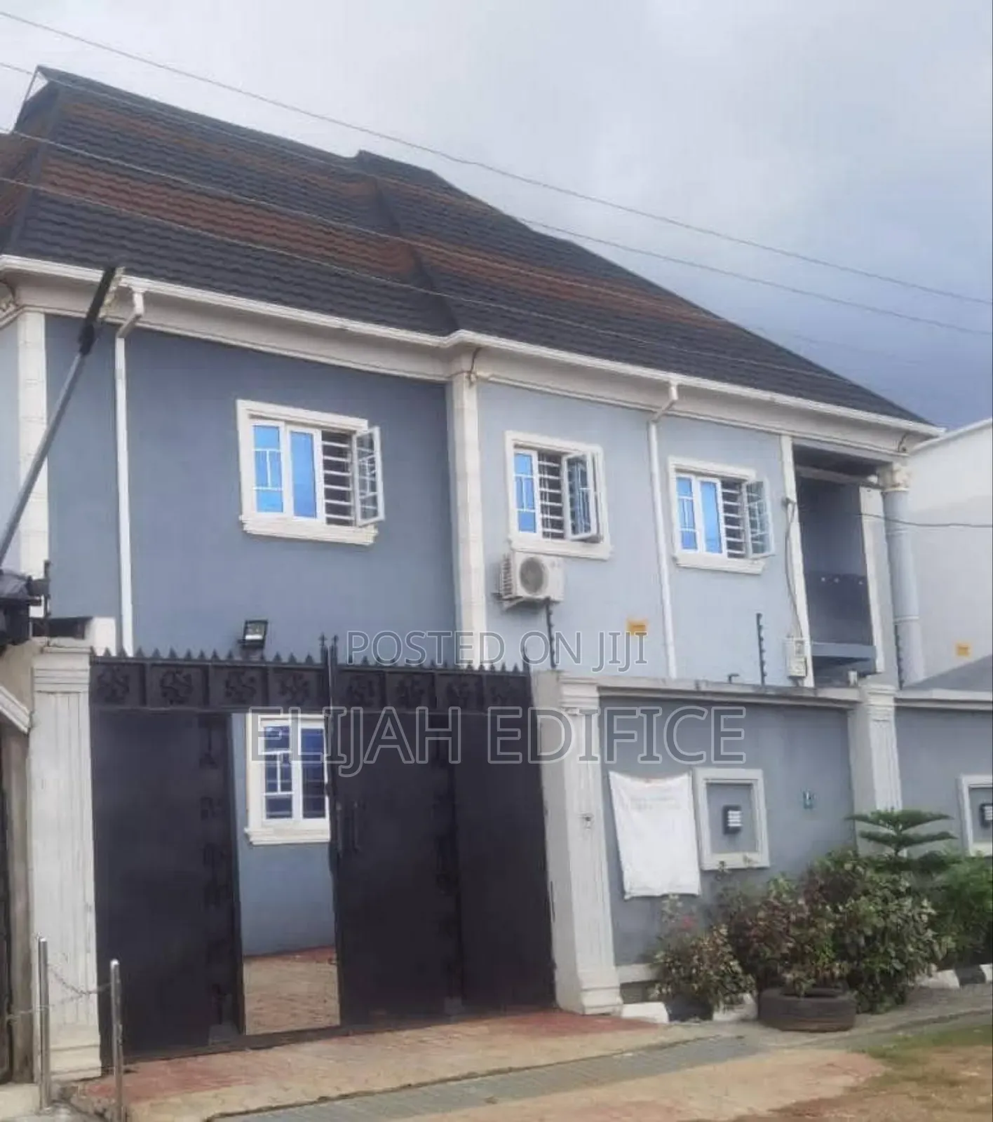 Furnished 6bdrm Duplex in Iyana Odo, Abule Egba for sale