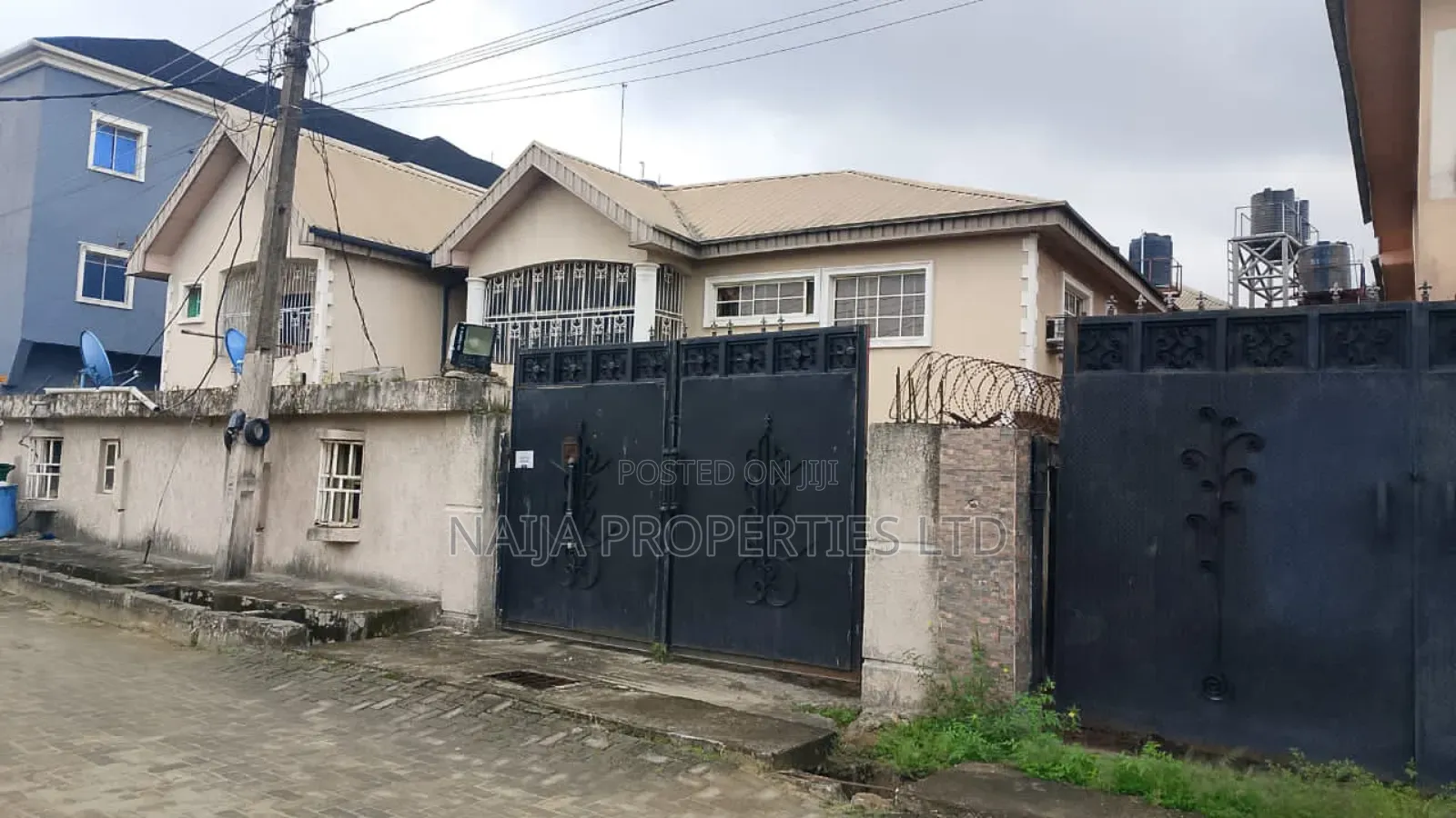 3bdrm Block of Flats in Happyland Estate, Sangotedo for sale