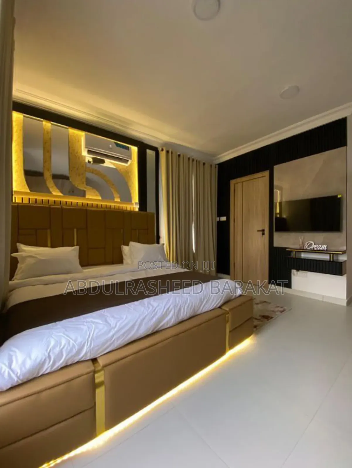 Exquisite Two Bedroom Apartment With Tennis