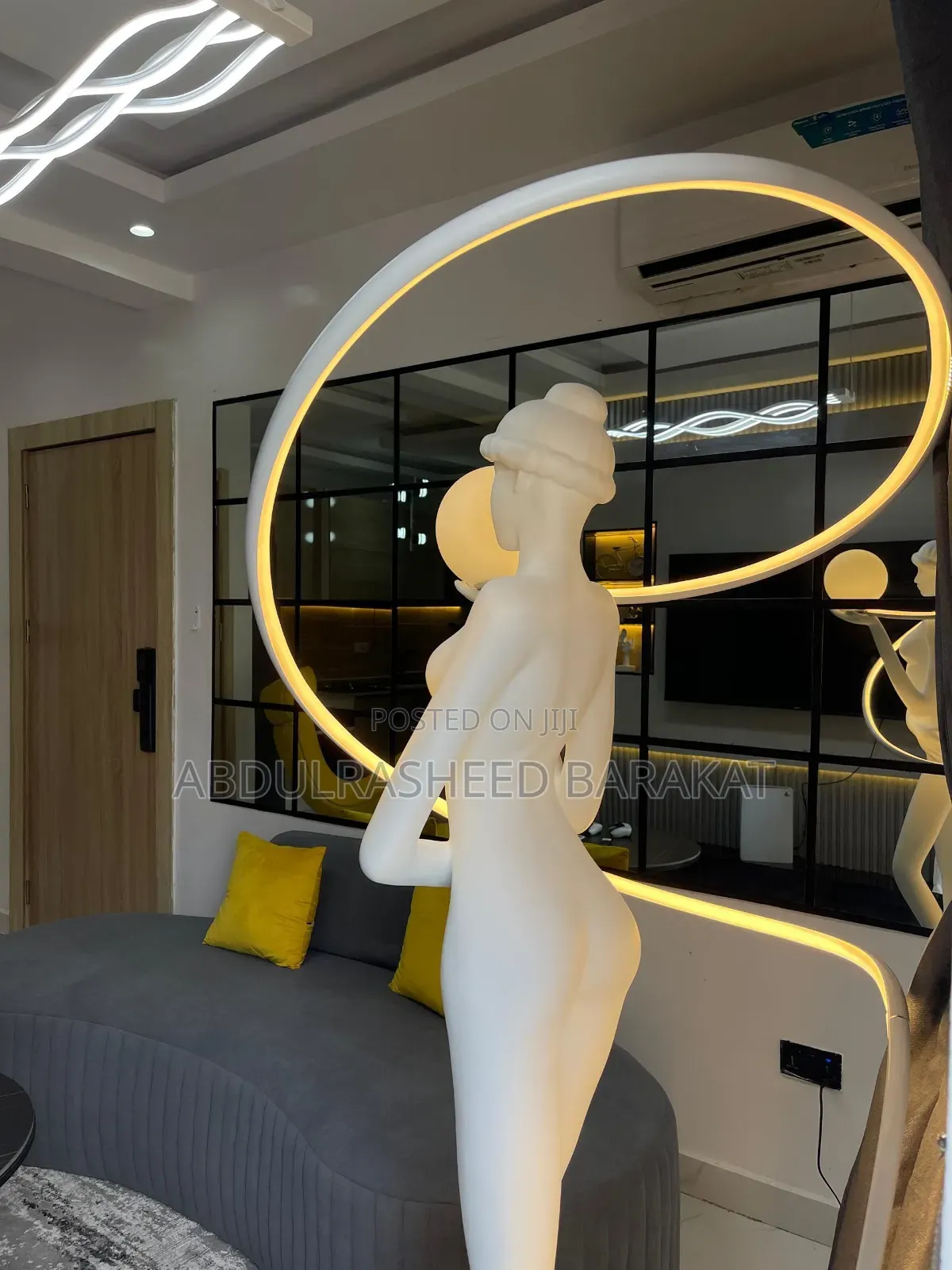 Luxury One Bedroom Apartment With Ps5 and Top Notch Amenities